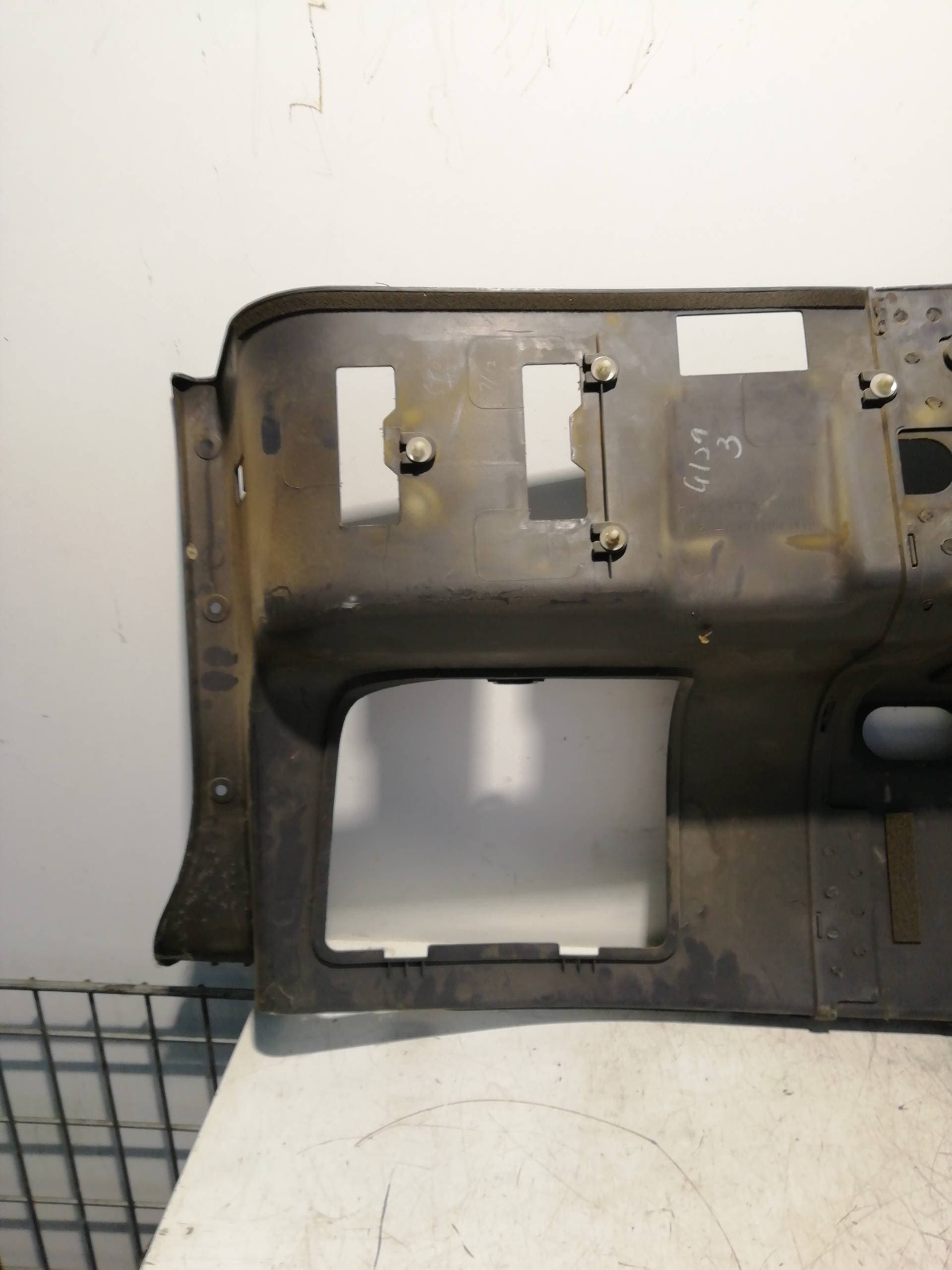 Guarnecido puerta trasera derecha MITSUBISHI MONTERO (V20/V40) 4
