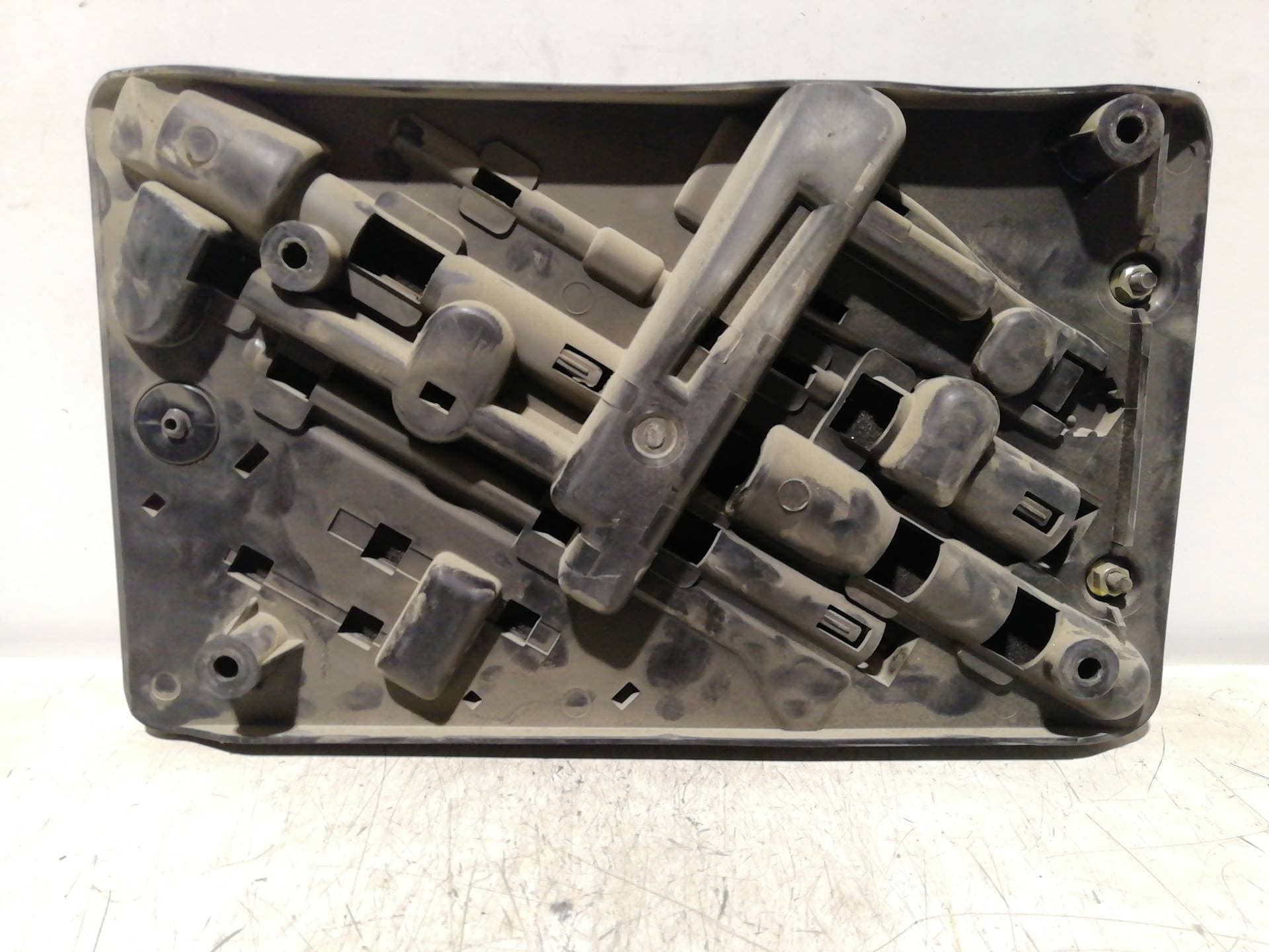 Herramientas MITSUBISHI MONTERO (V20/V40) 2
