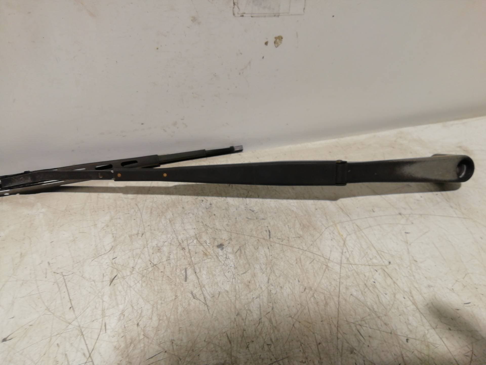 Brazo limpia delantero izquierdo MITSUBISHI MONTERO (V20/V40) 4