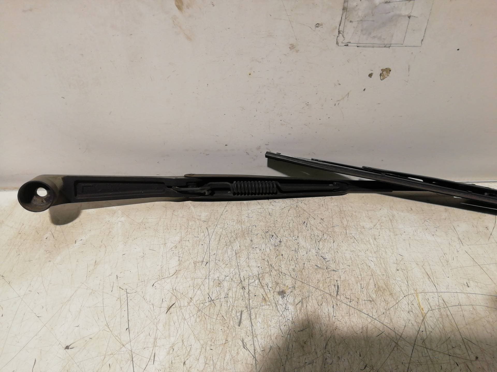 Brazo limpia delantero izquierdo MITSUBISHI MONTERO (V20/V40) 2