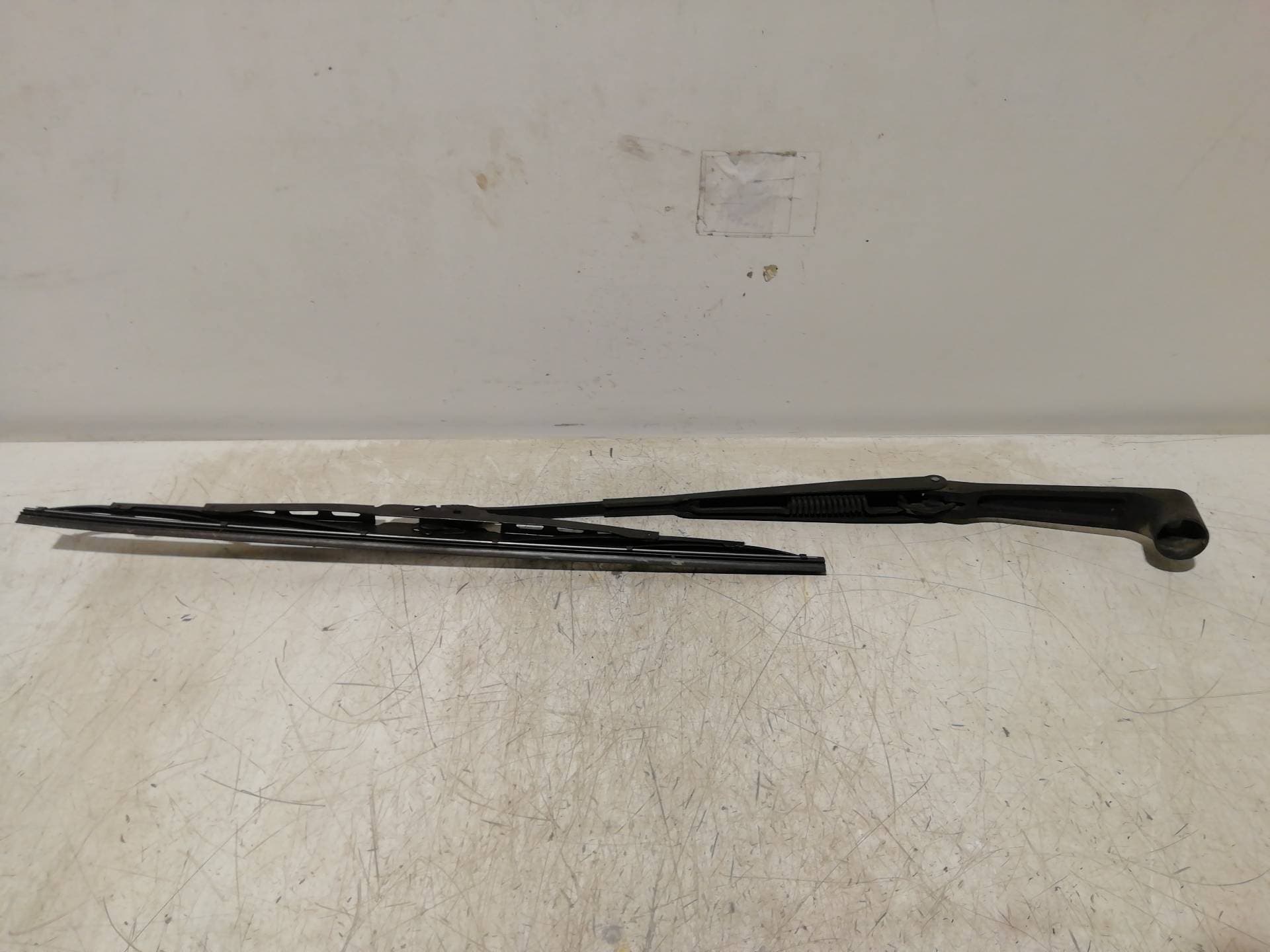 Brazo limpia delantero derecho MITSUBISHI MONTERO (V20/V40) 3