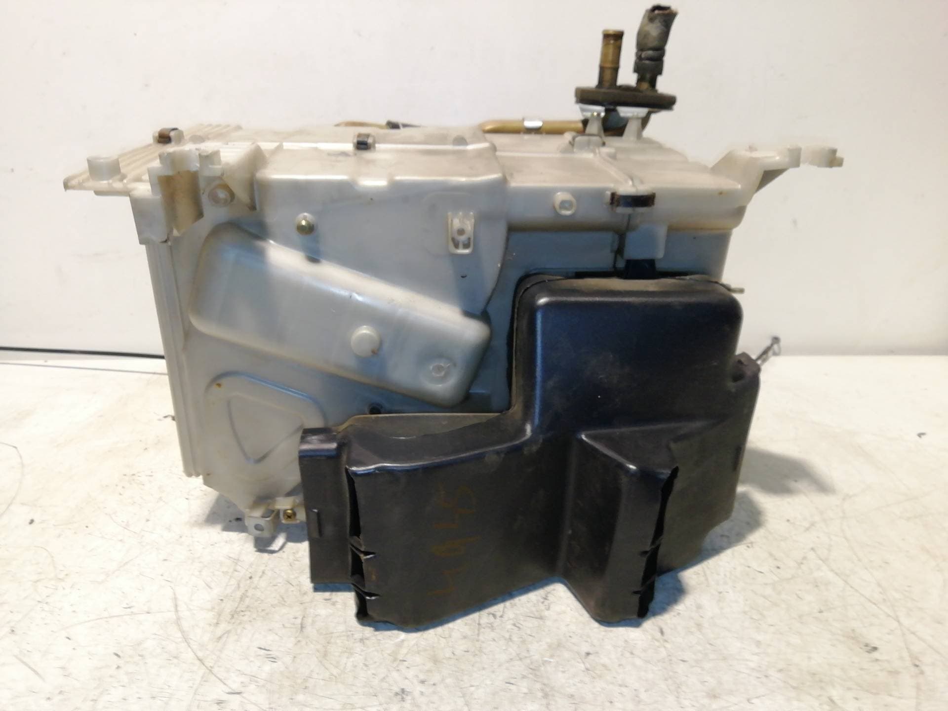 Mueble interior calefaccion MITSUBISHI MONTERO (V20/V40) 5