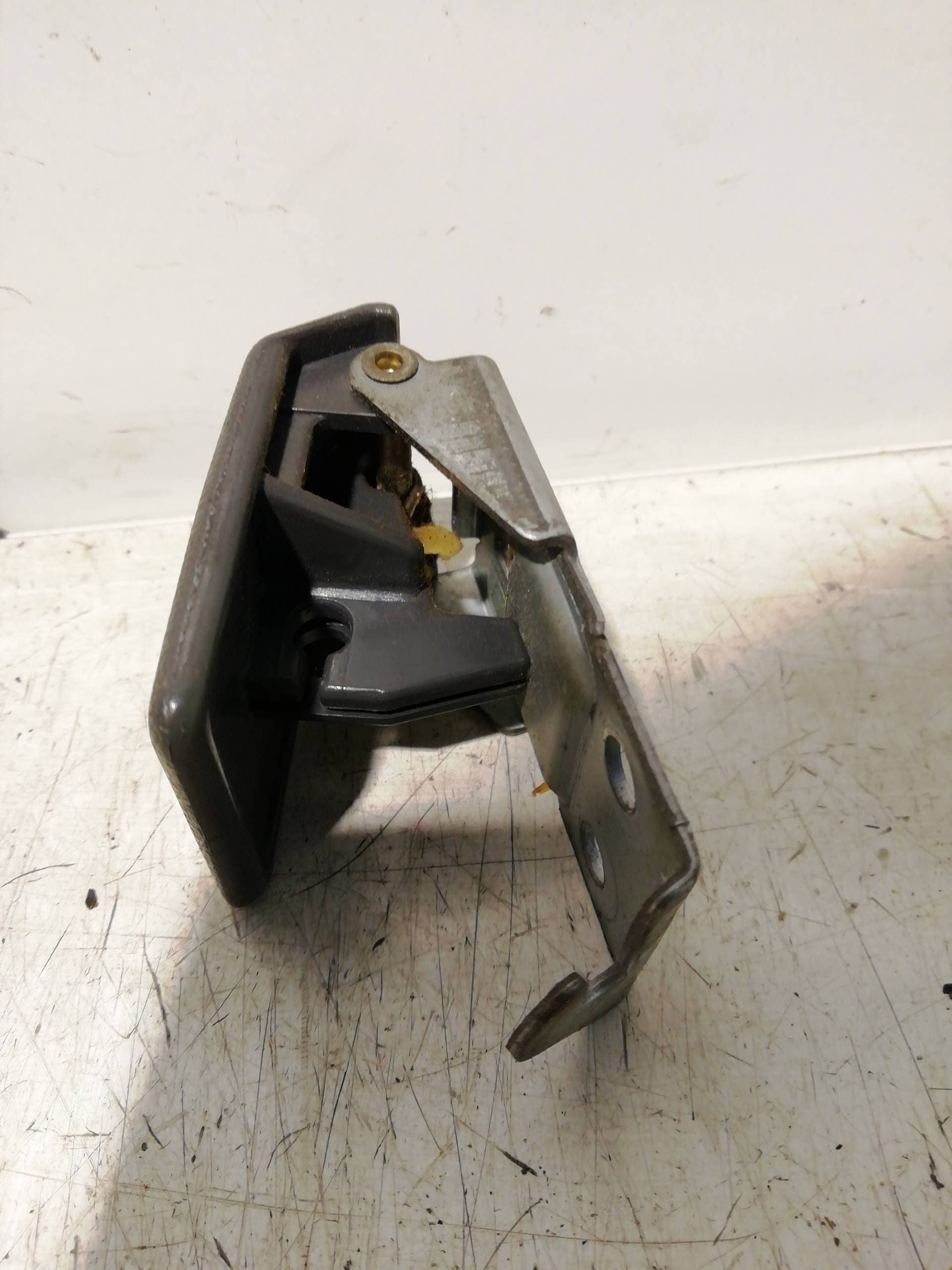 Cerradura capot MITSUBISHI MONTERO (V20/V40) 2