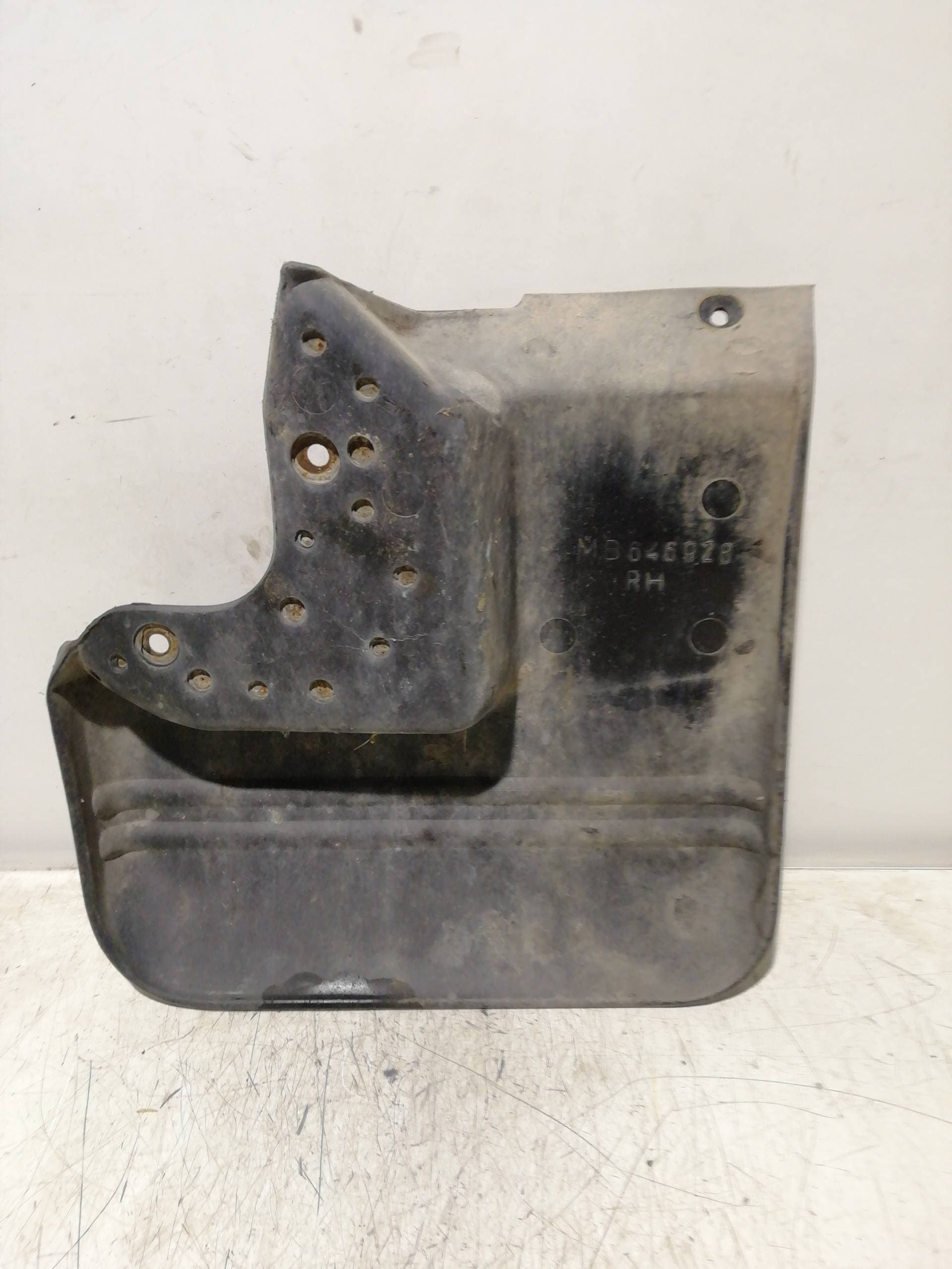 Paso rueda MITSUBISHI MONTERO (V20/V40) 3