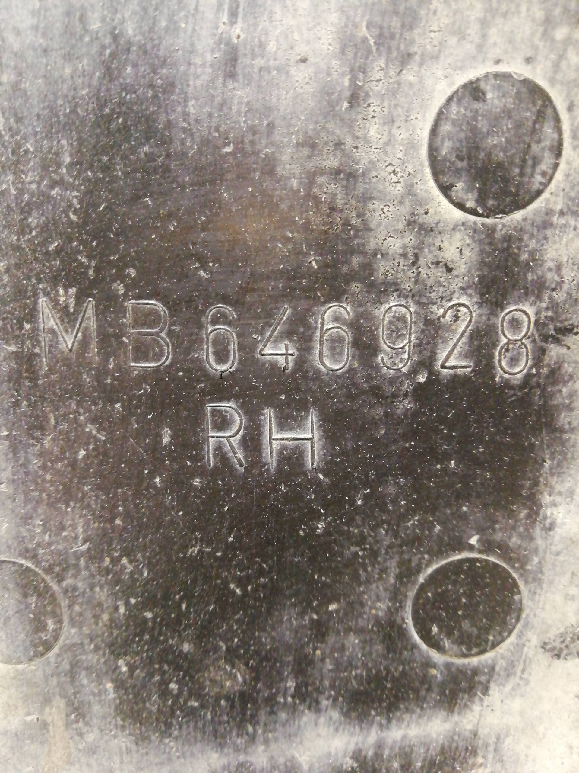 Paso rueda MITSUBISHI MONTERO (V20/V40) 2