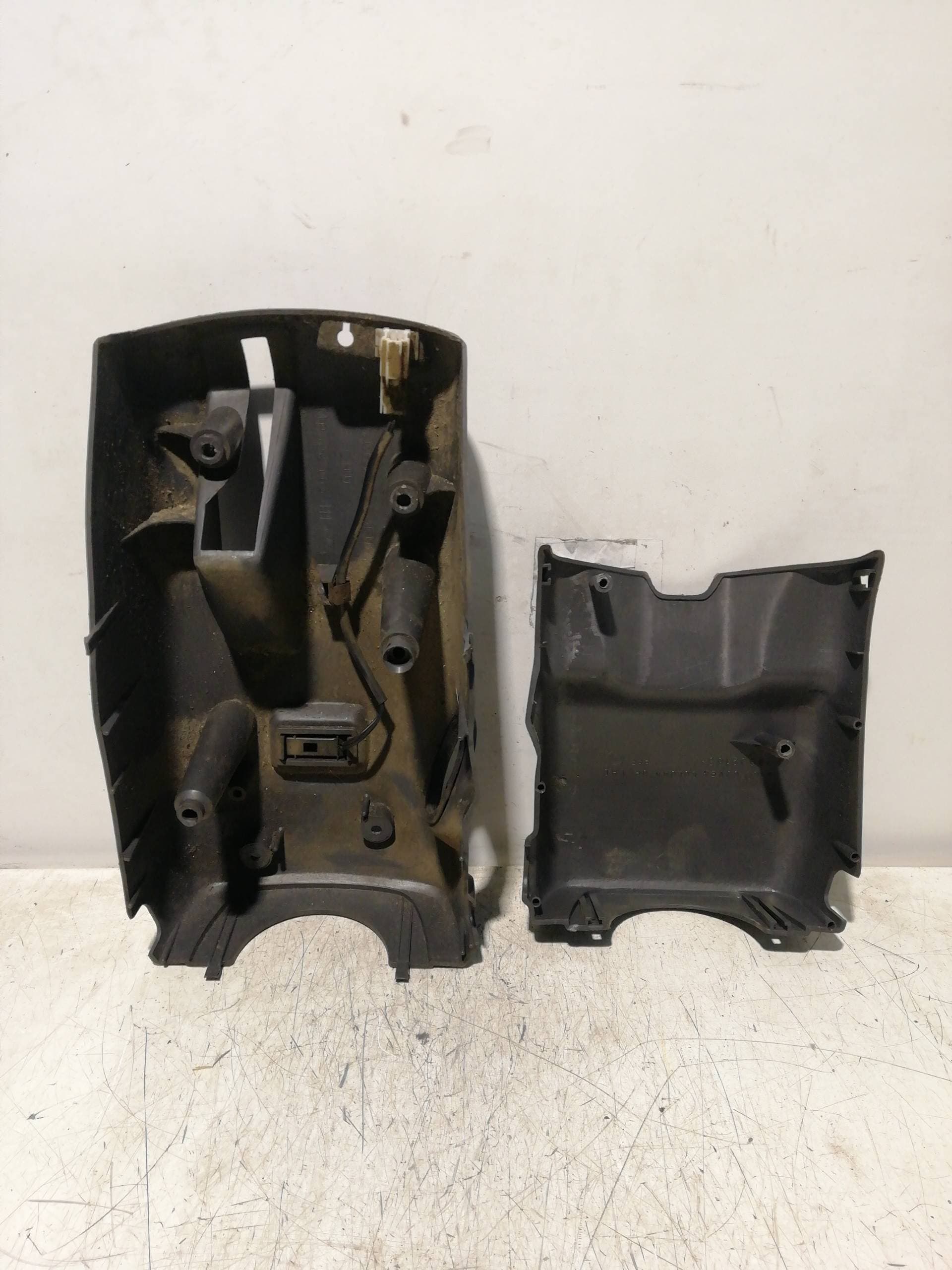 Plastico MITSUBISHI MONTERO (V20/V40)