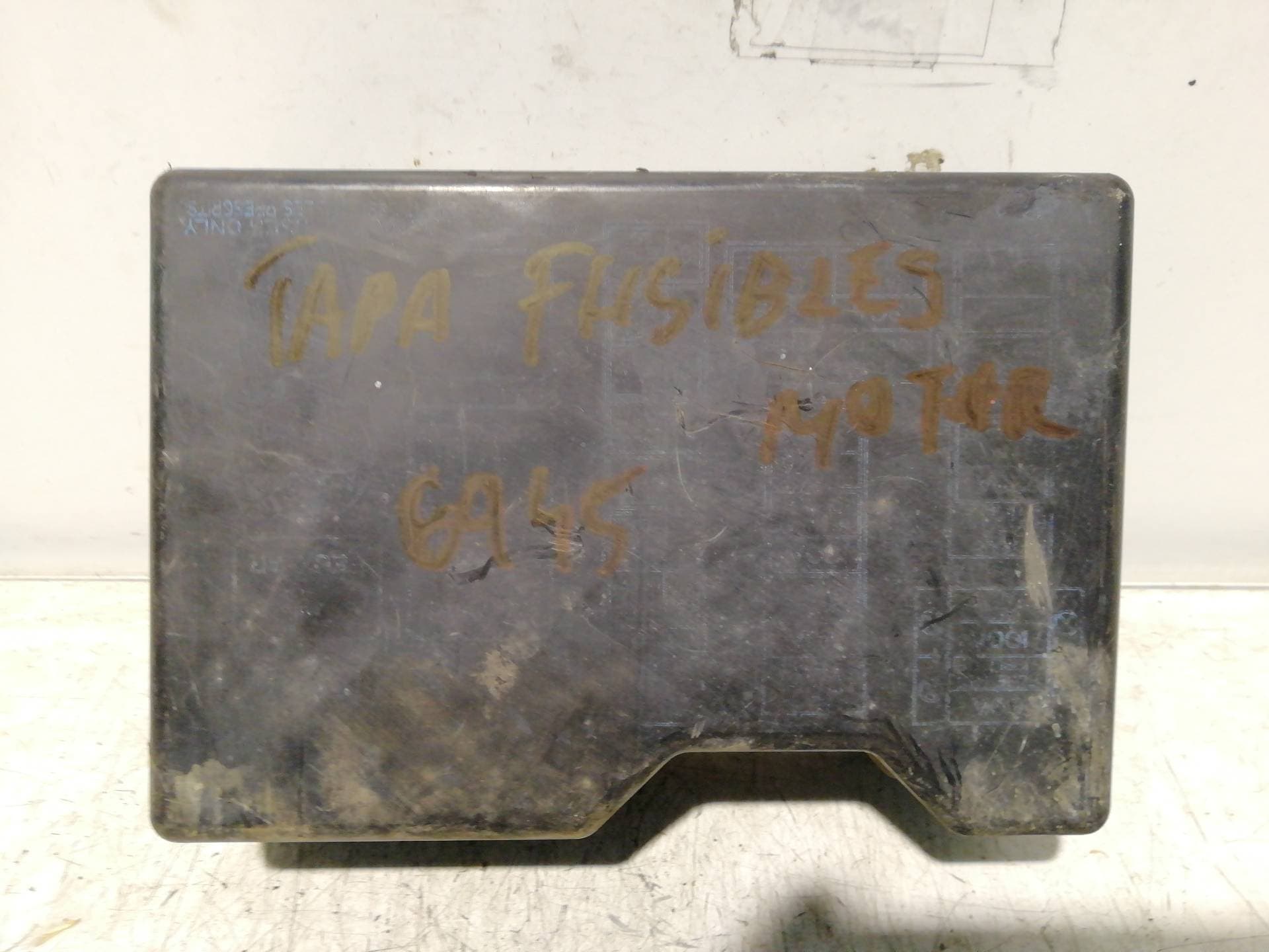 Plastico MITSUBISHI MONTERO (V20/V40)