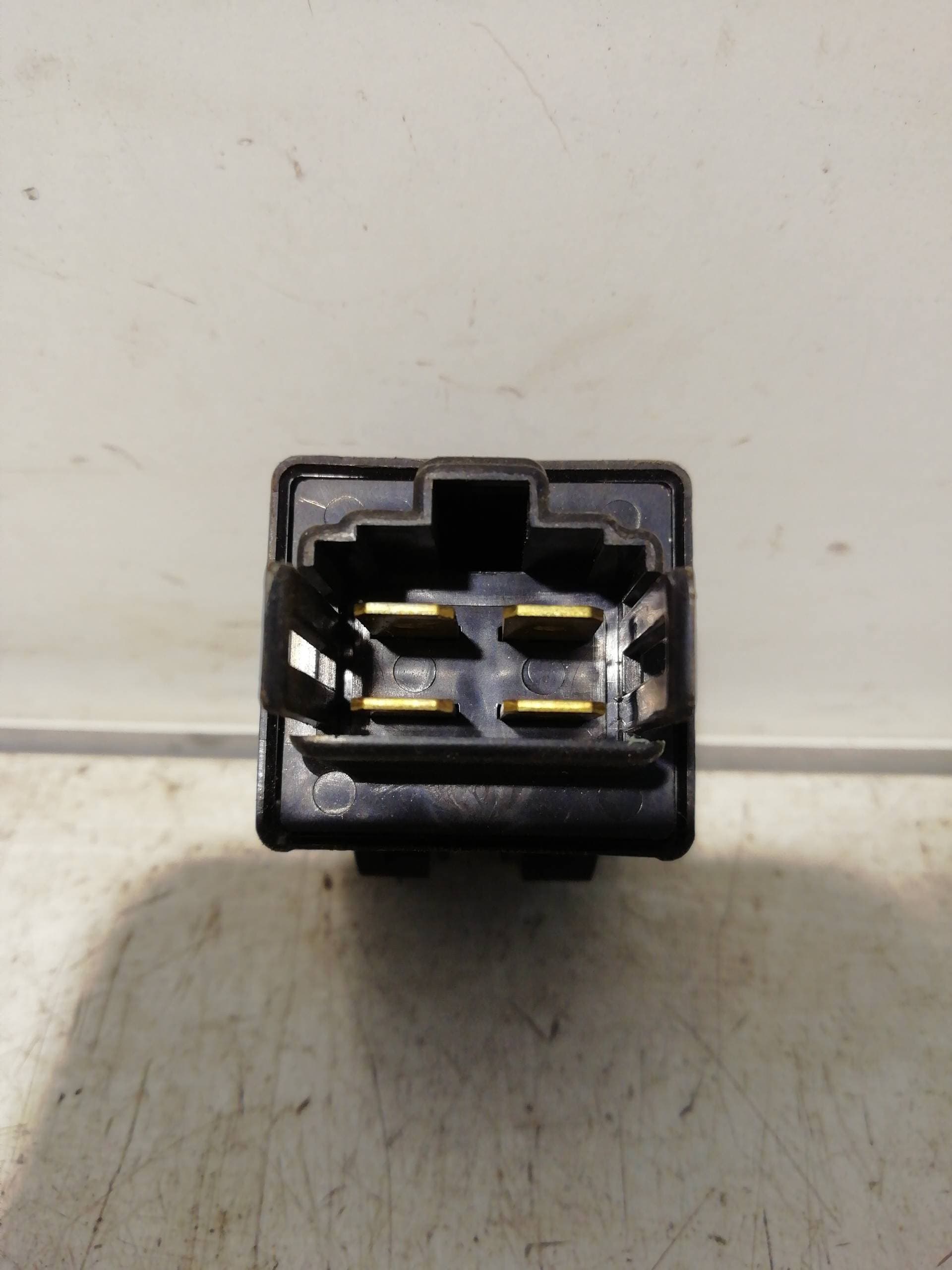 Rele MITSUBISHI MONTERO (V20/V40) 3