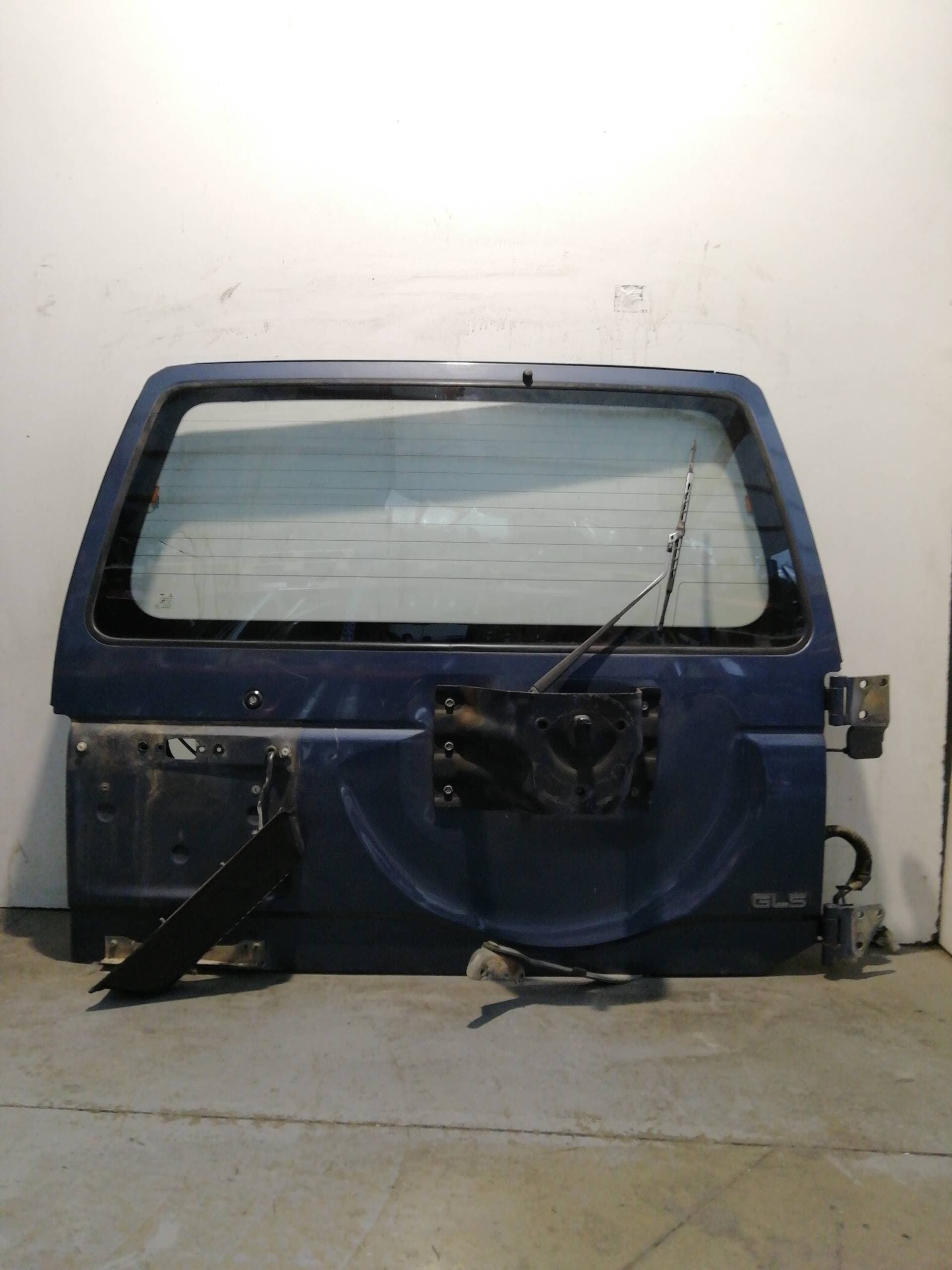 Porton trasero MITSUBISHI MONTERO (V20/V40)