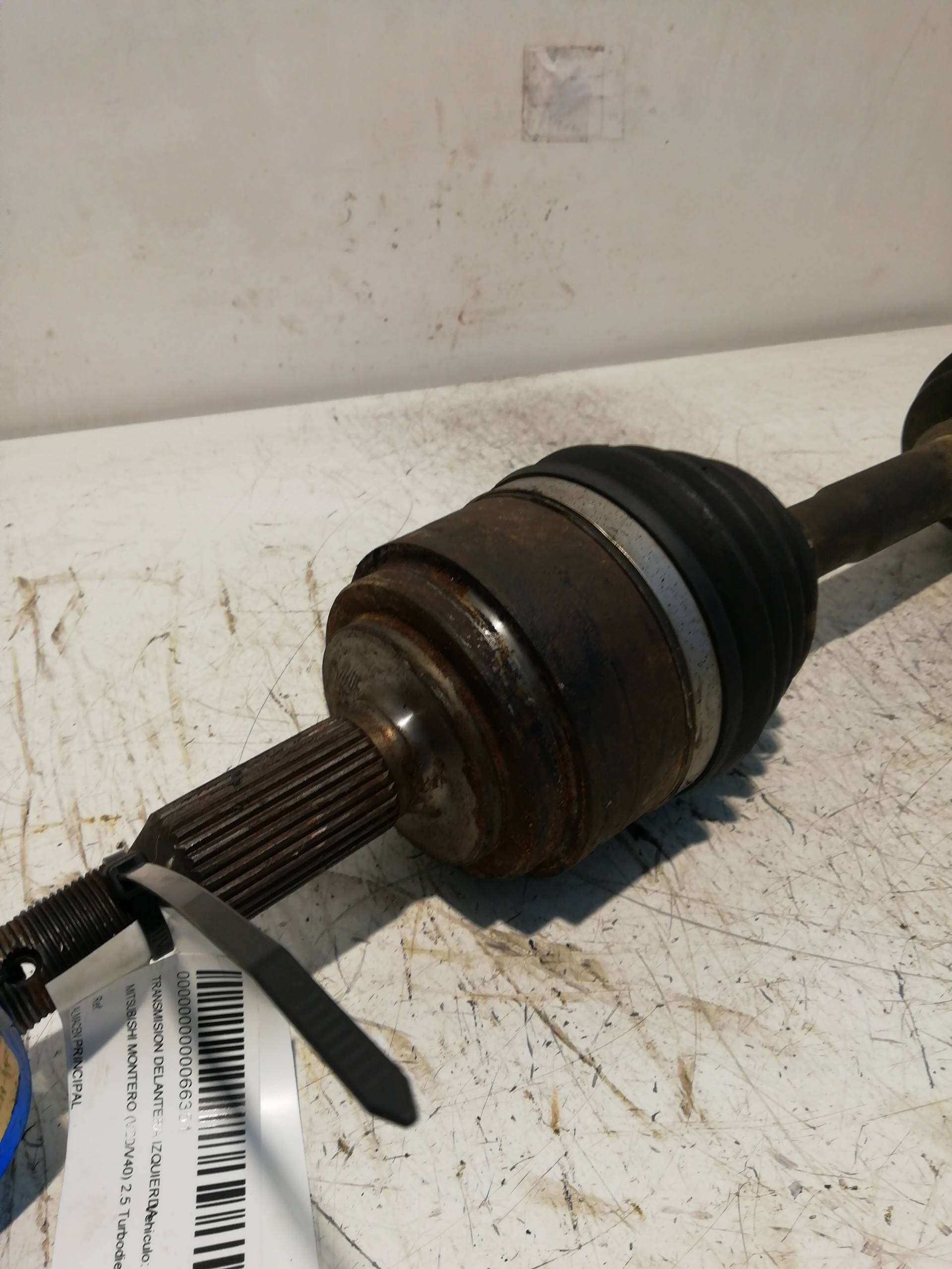 Transmision delantera izquierda MITSUBISHI MONTERO (V20/V40) 2