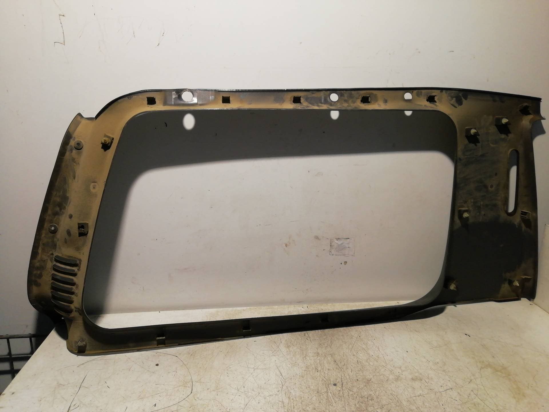 Guarnecido puerta trasera derecha MITSUBISHI MONTERO (V20/V40) 3