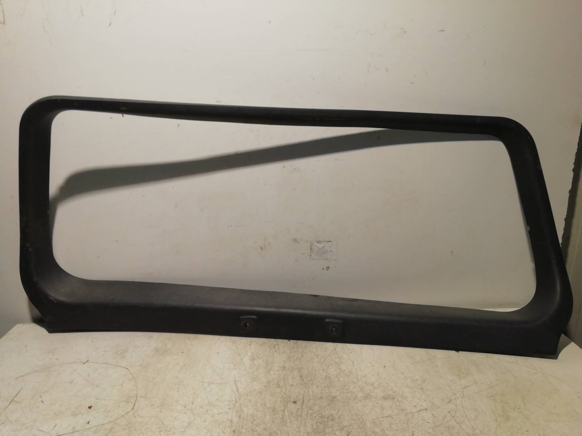 Guarnecido porton trasero MITSUBISHI MONTERO (V20/V40)