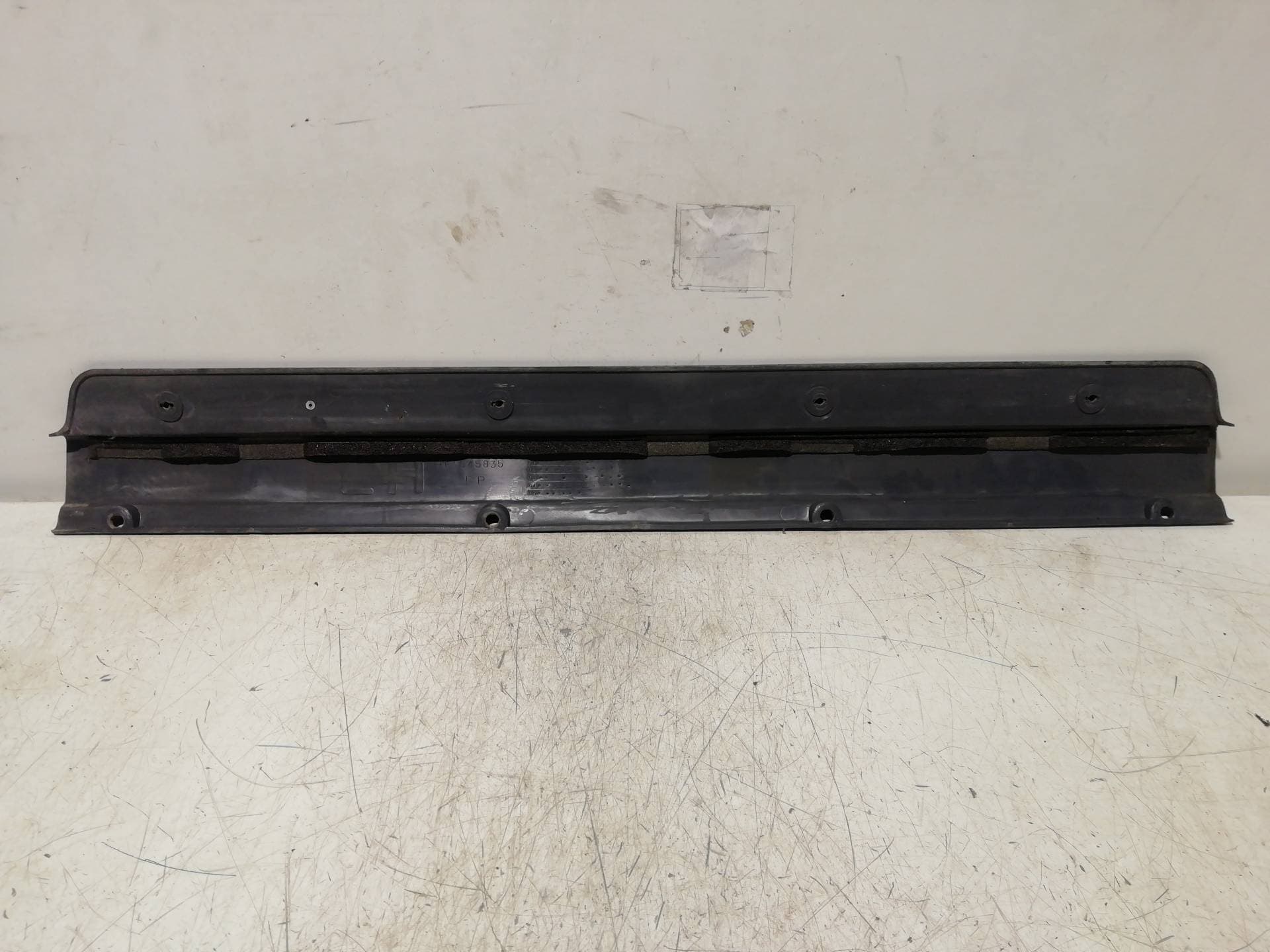 Talonera izquierda MITSUBISHI MONTERO (V20/V40) 3