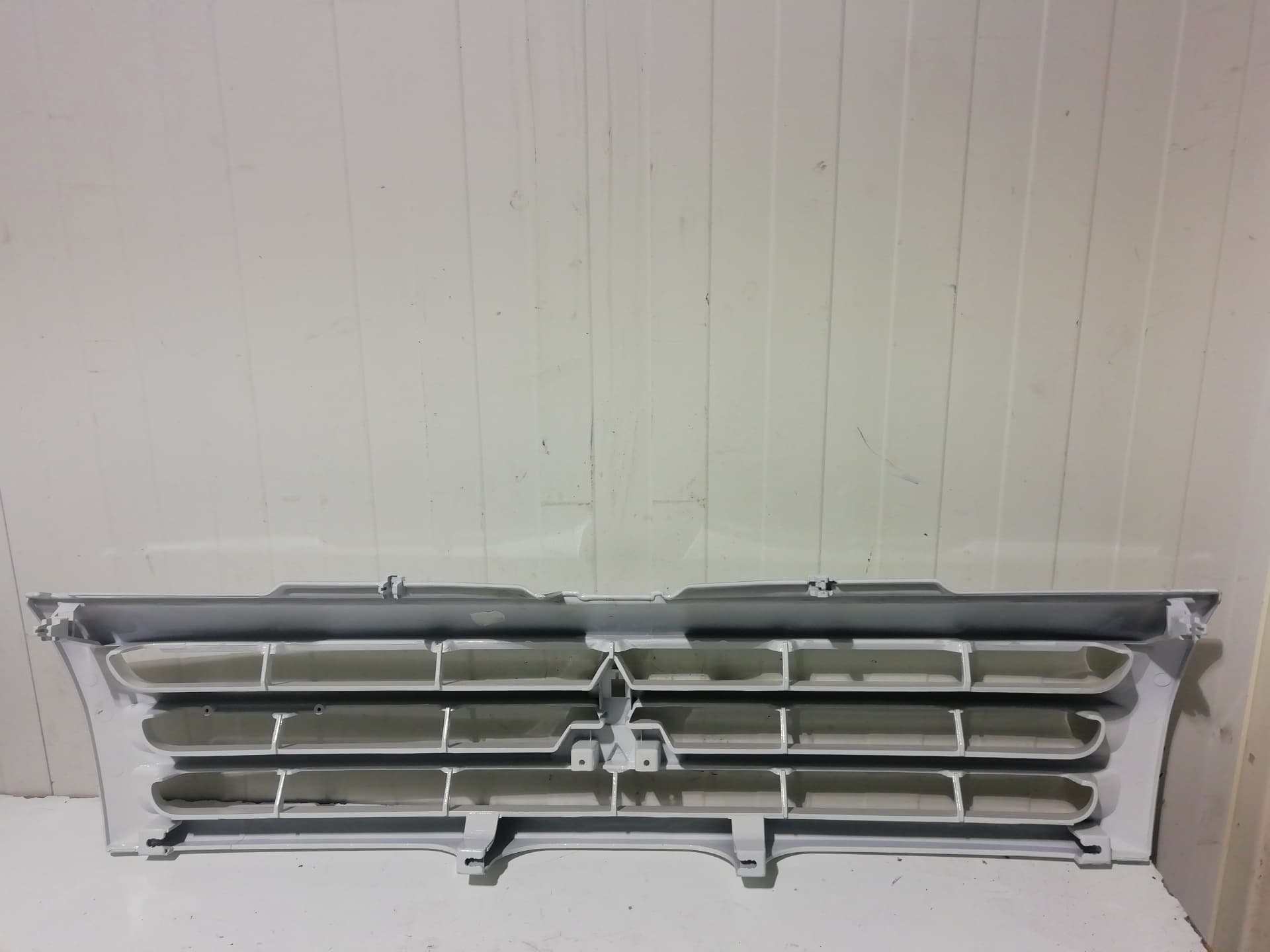 Rejilla delantera MITSUBISHI MONTERO (V20/V40) 5