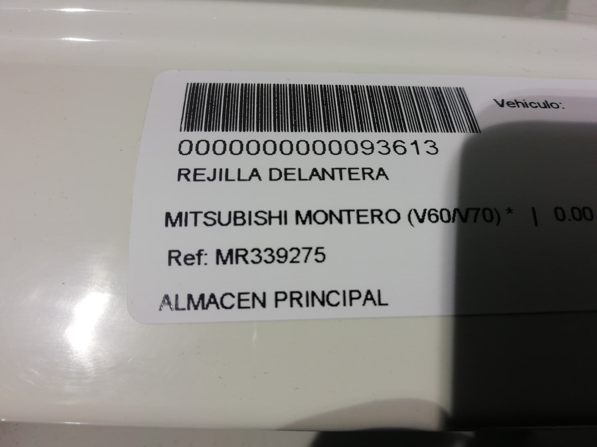 Rejilla delantera MITSUBISHI MONTERO (V20/V40) 3