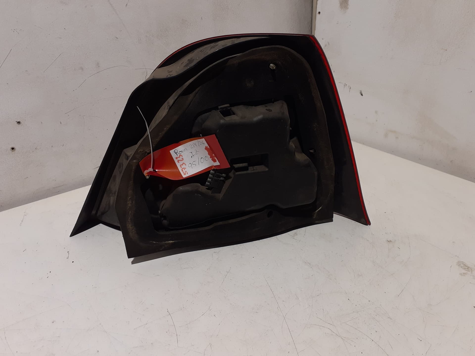 Piloto trasero izquierdo MG SERIE 200 (RF) 2