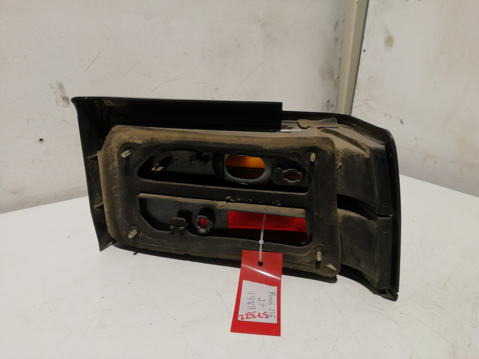 Piloto trasero izquierdo MG SERIE 200 (RF) 2