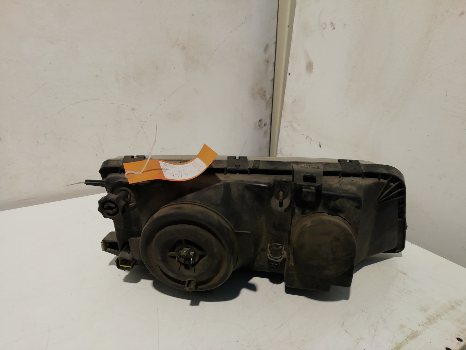 Faro izquierdo MG SERIE 200 (RF) 2