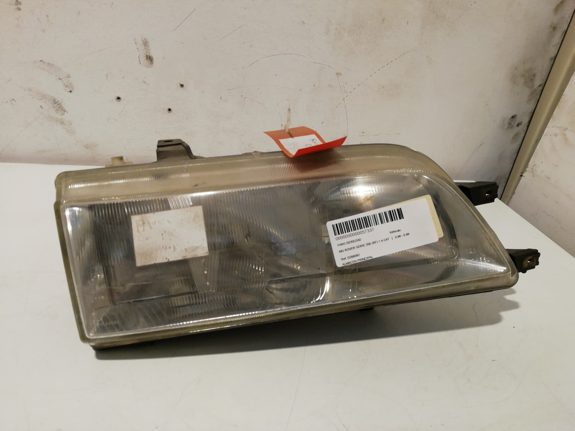 Faro derecho MG SERIE 200 (RF)