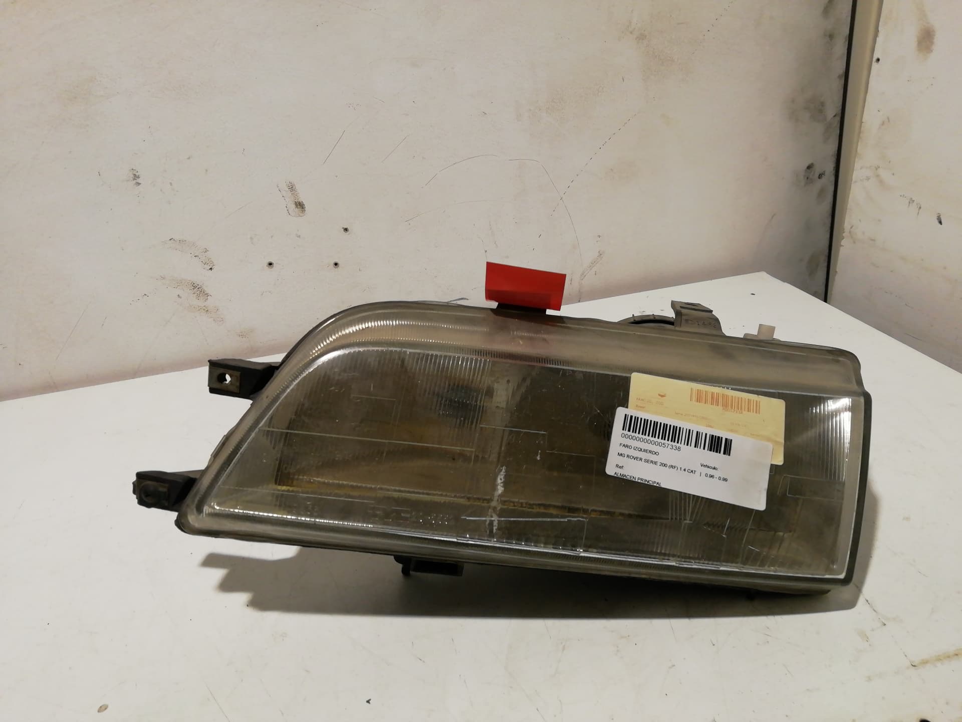 Faro izquierdo MG SERIE 200 (RF)