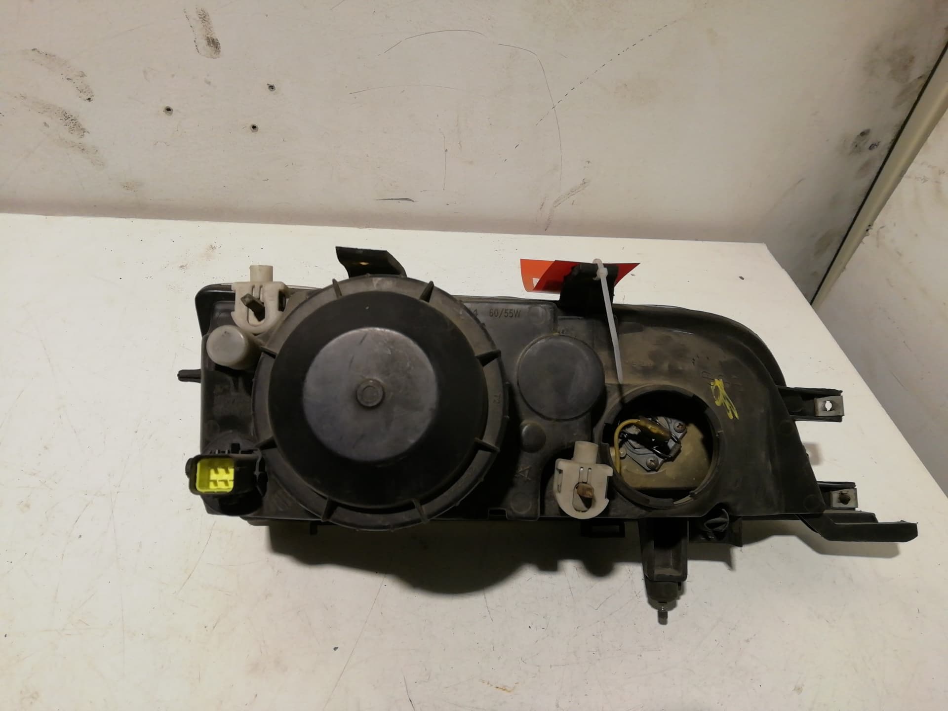Faro izquierdo MG SERIE 200 (RF) 2
