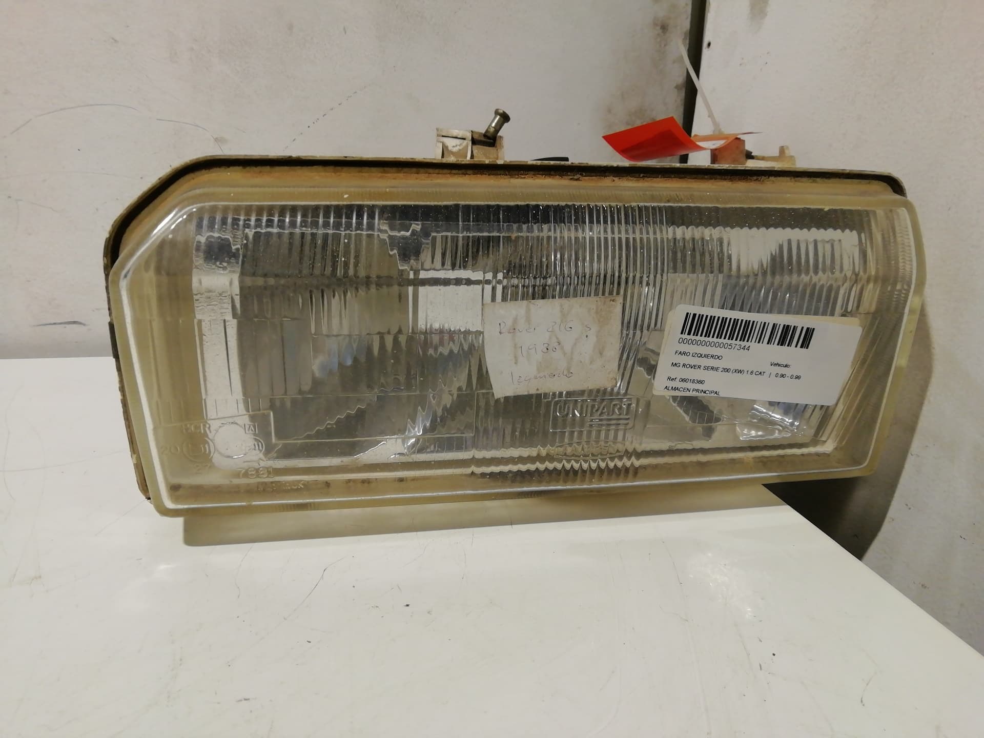 Faro izquierdo MG SERIE 200 (RF)