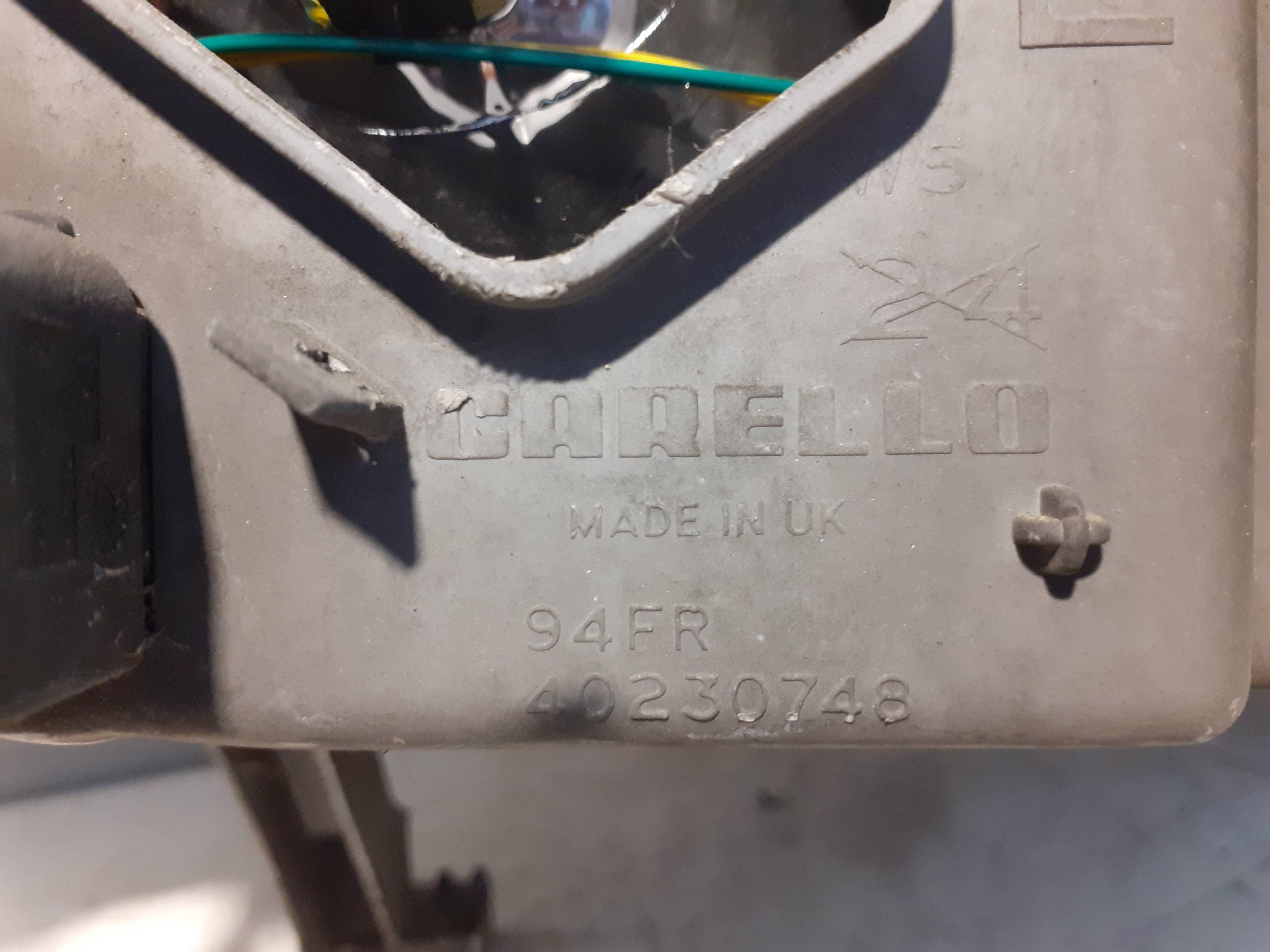 Faro izquierdo MG SERIE 200 (RF) 2