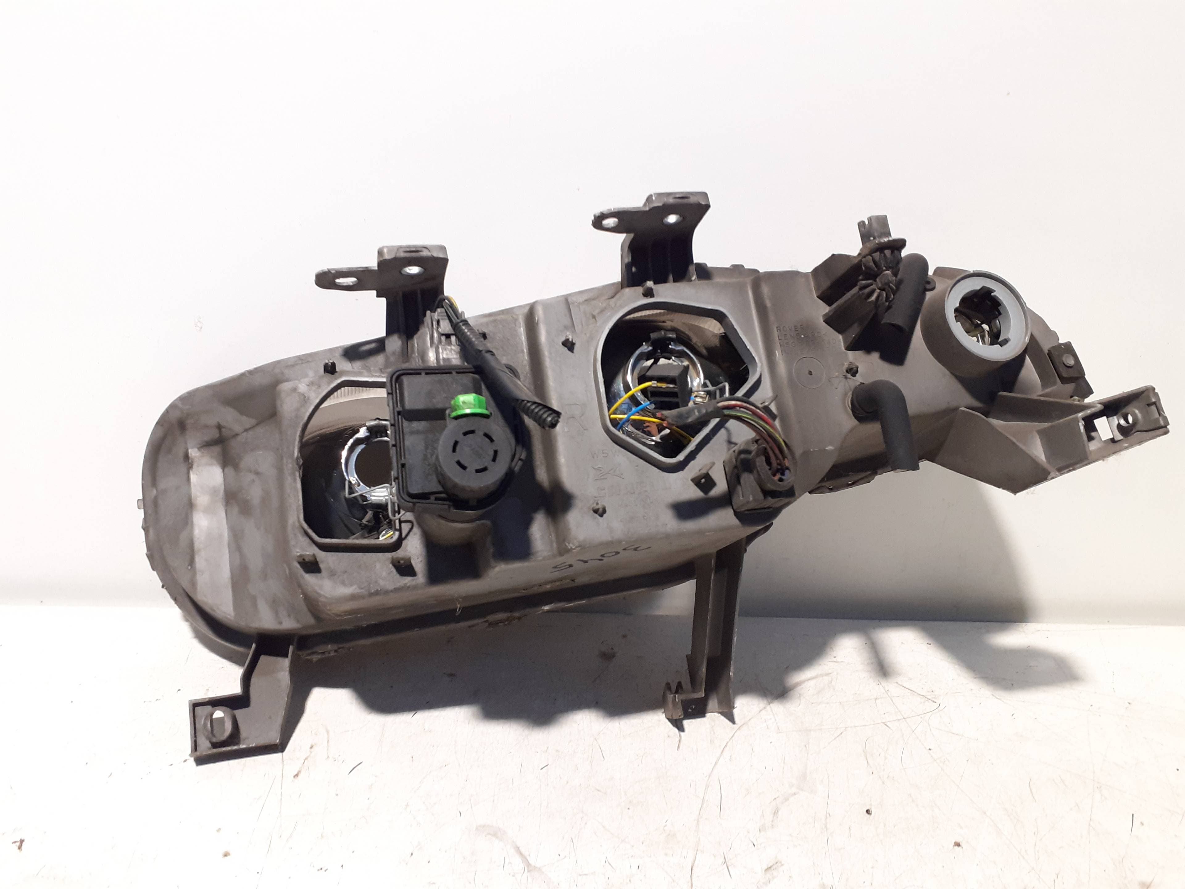 Faro derecho MG SERIE 200 (RF) 3