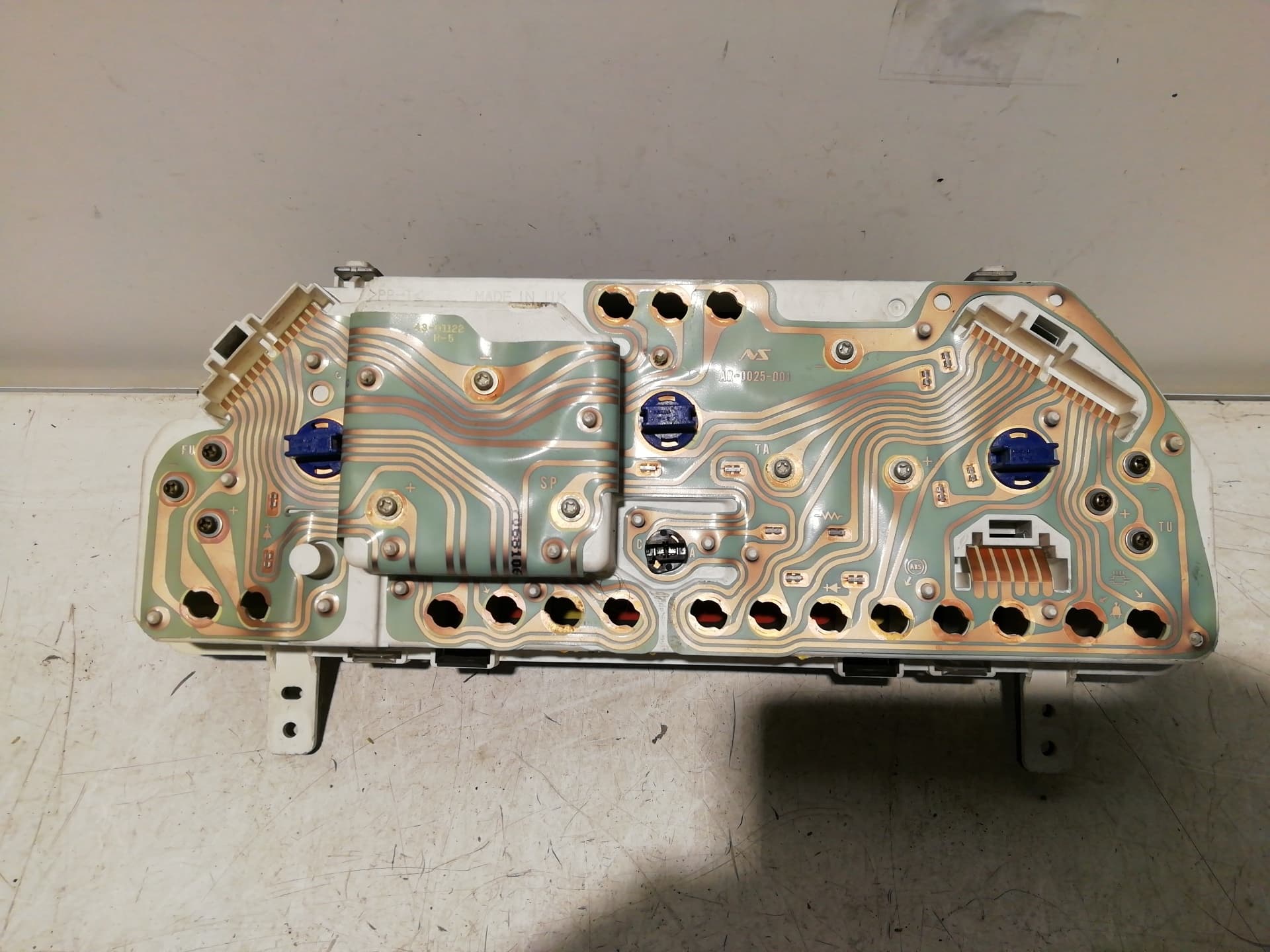 Cuadro instrumentos MG SERIE 200 (RF) 2
