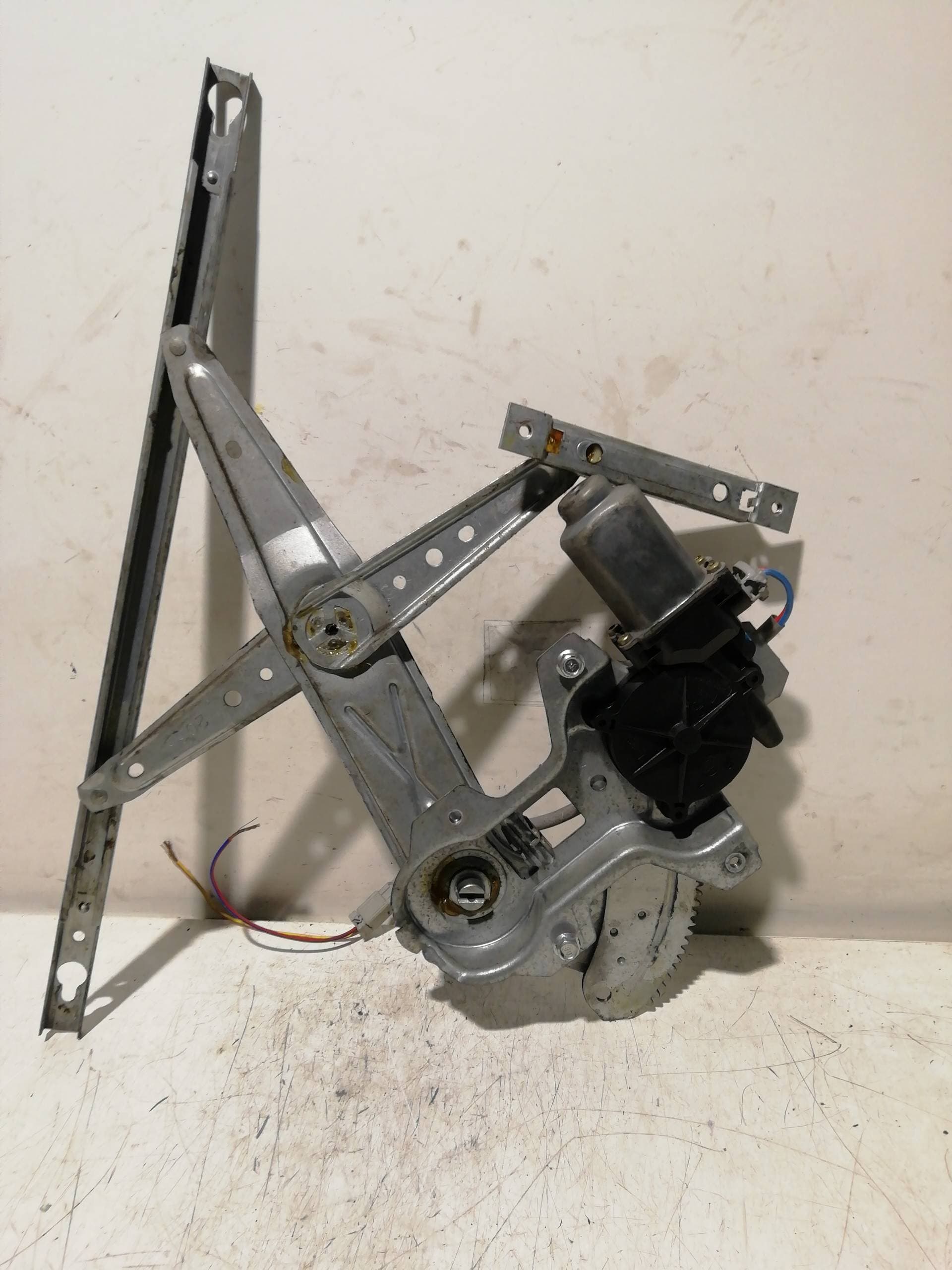 Elevalunas trasero derecho MG SERIE 200 (RF) 4