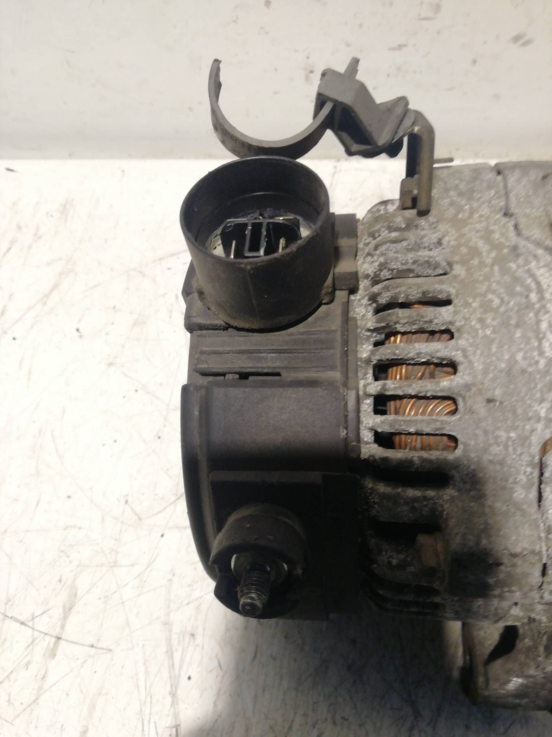Alternador MG SERIE 200 (RF) 5