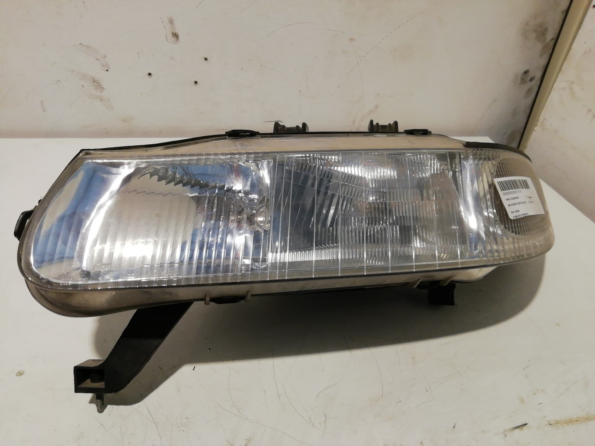 Faro izquierdo MG SERIE 200 (RF)