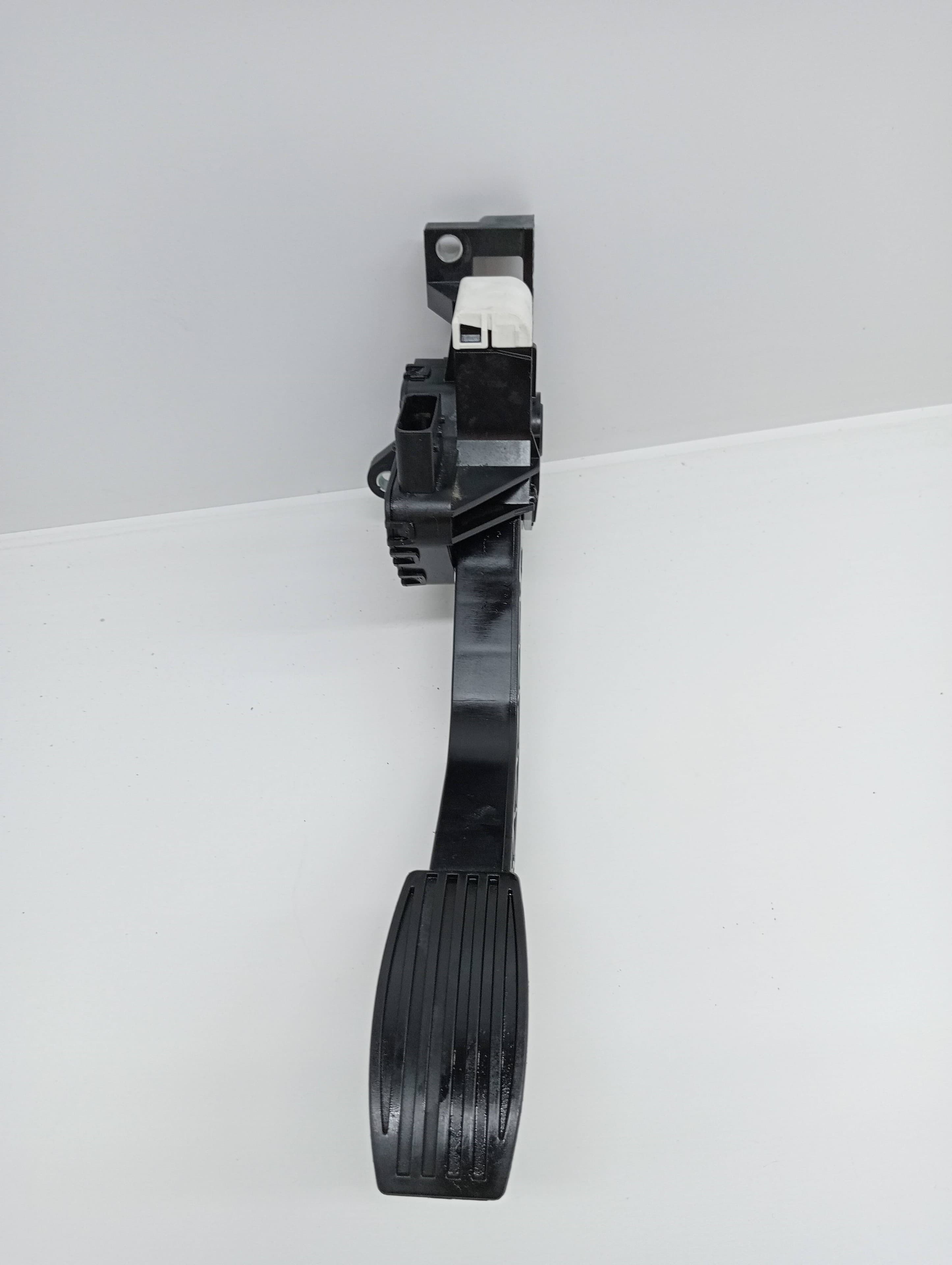 Pedal acelerador IVECO DAILY 3