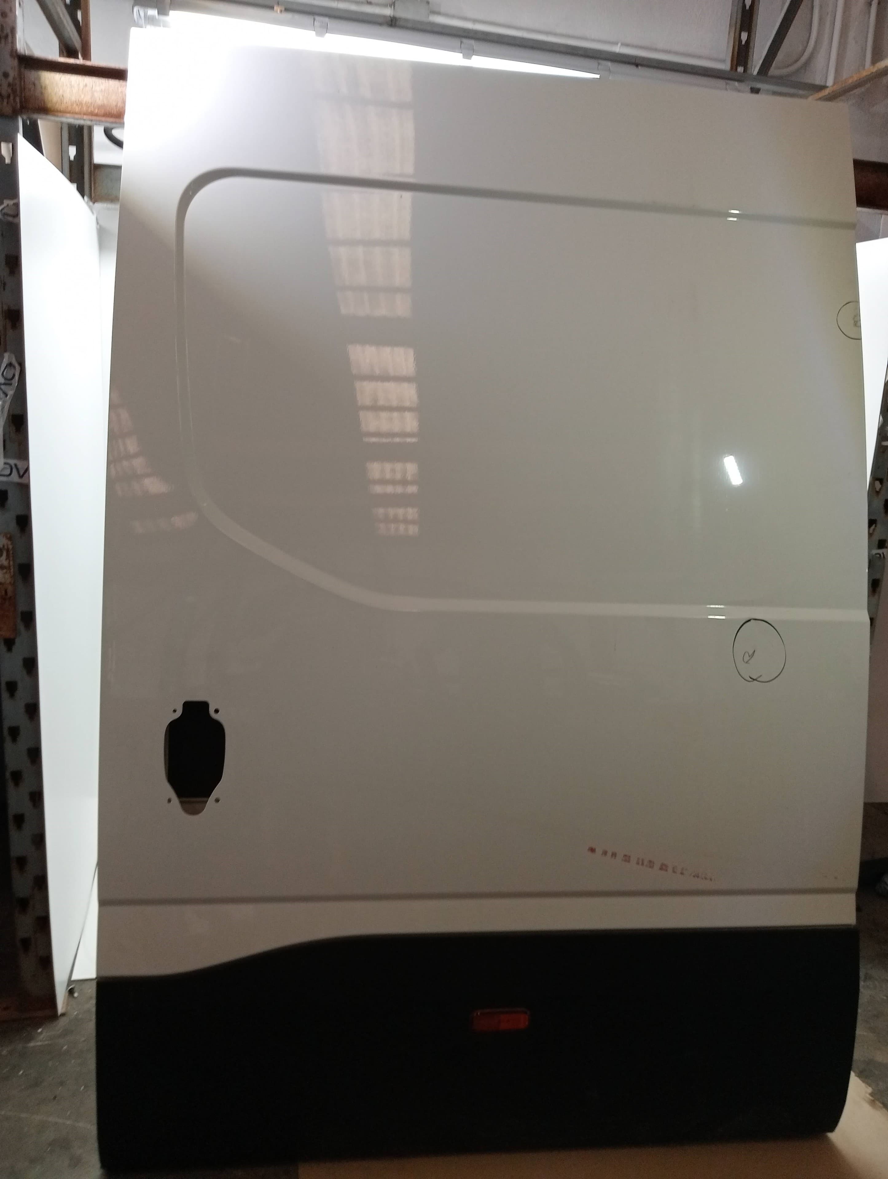 Puerta lateral corredera izquierda IVECO DAILY