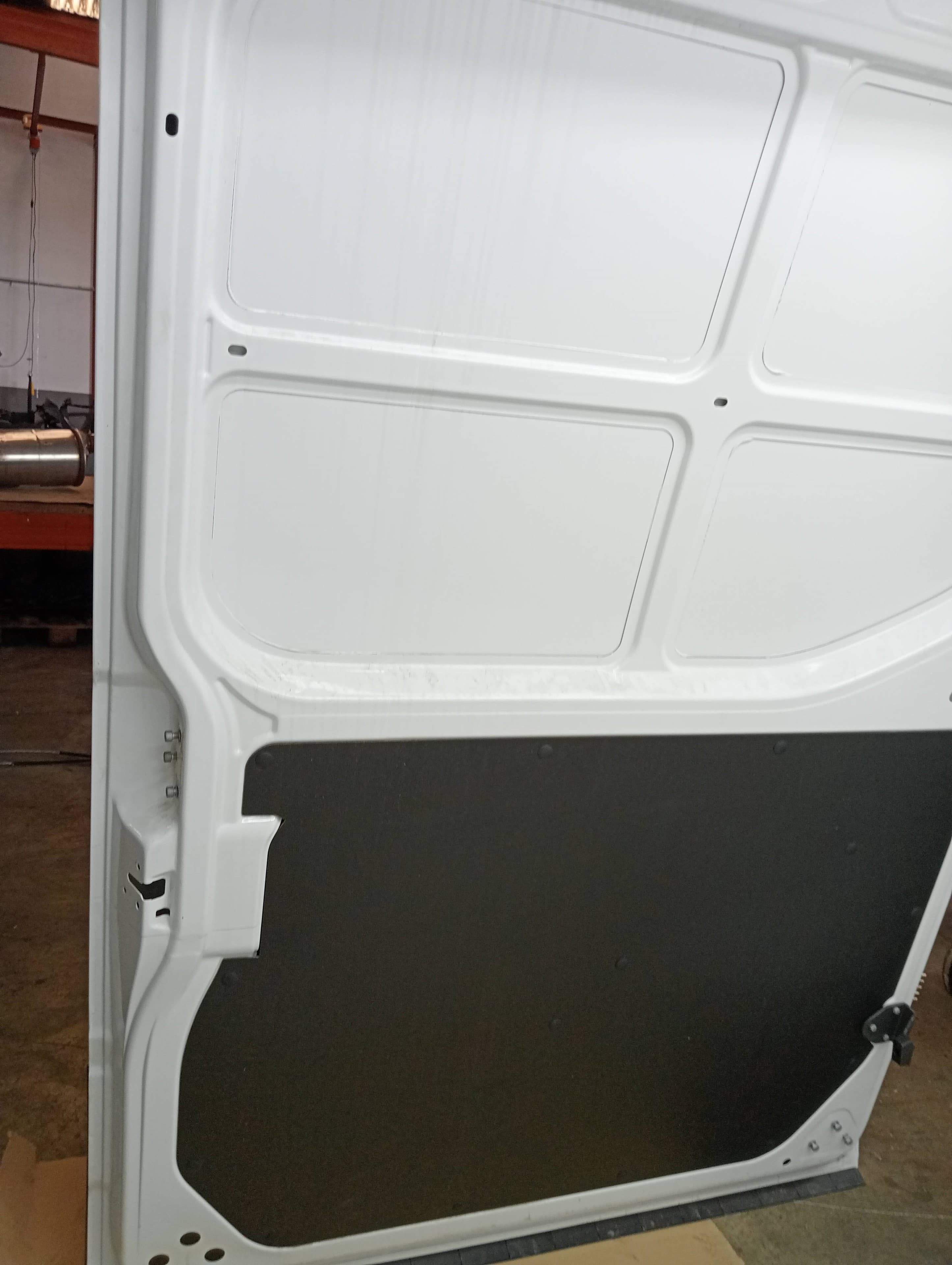 Puerta lateral corredera izquierda IVECO DAILY 2
