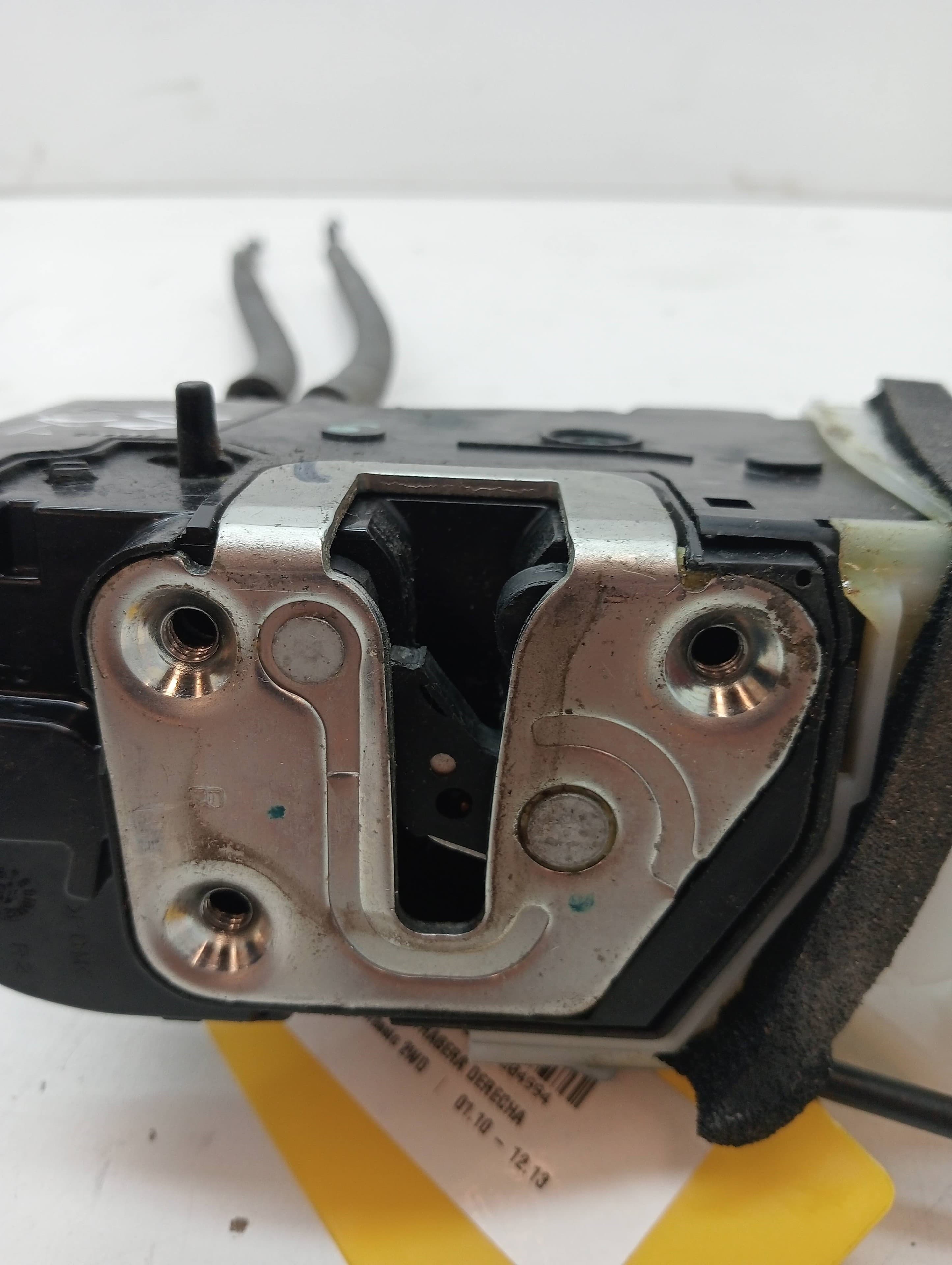 Cerradura puerta trasera derecha HYUNDAI IX35 2