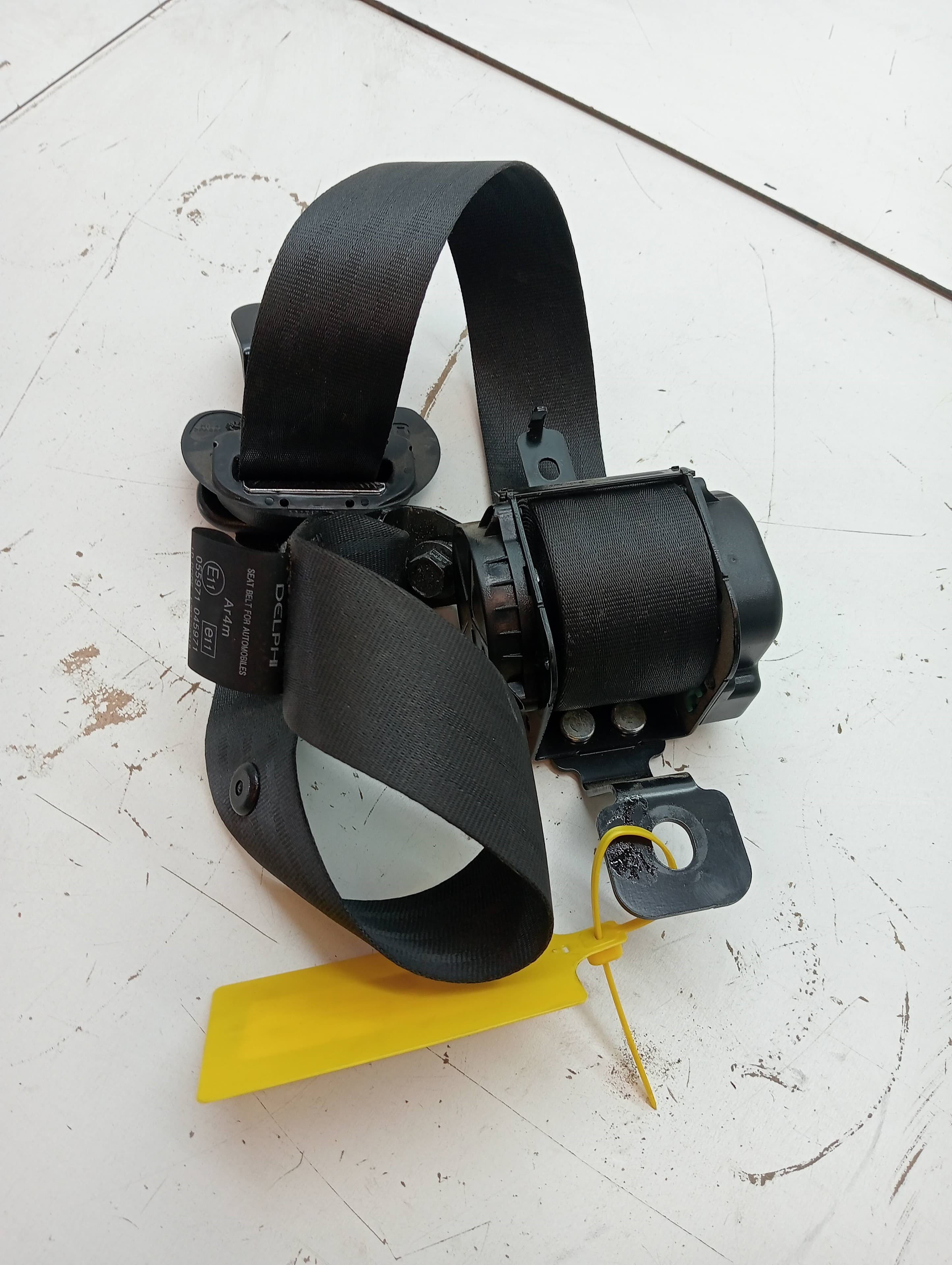 Cinturon seguridad delantero derecho HYUNDAI IX35