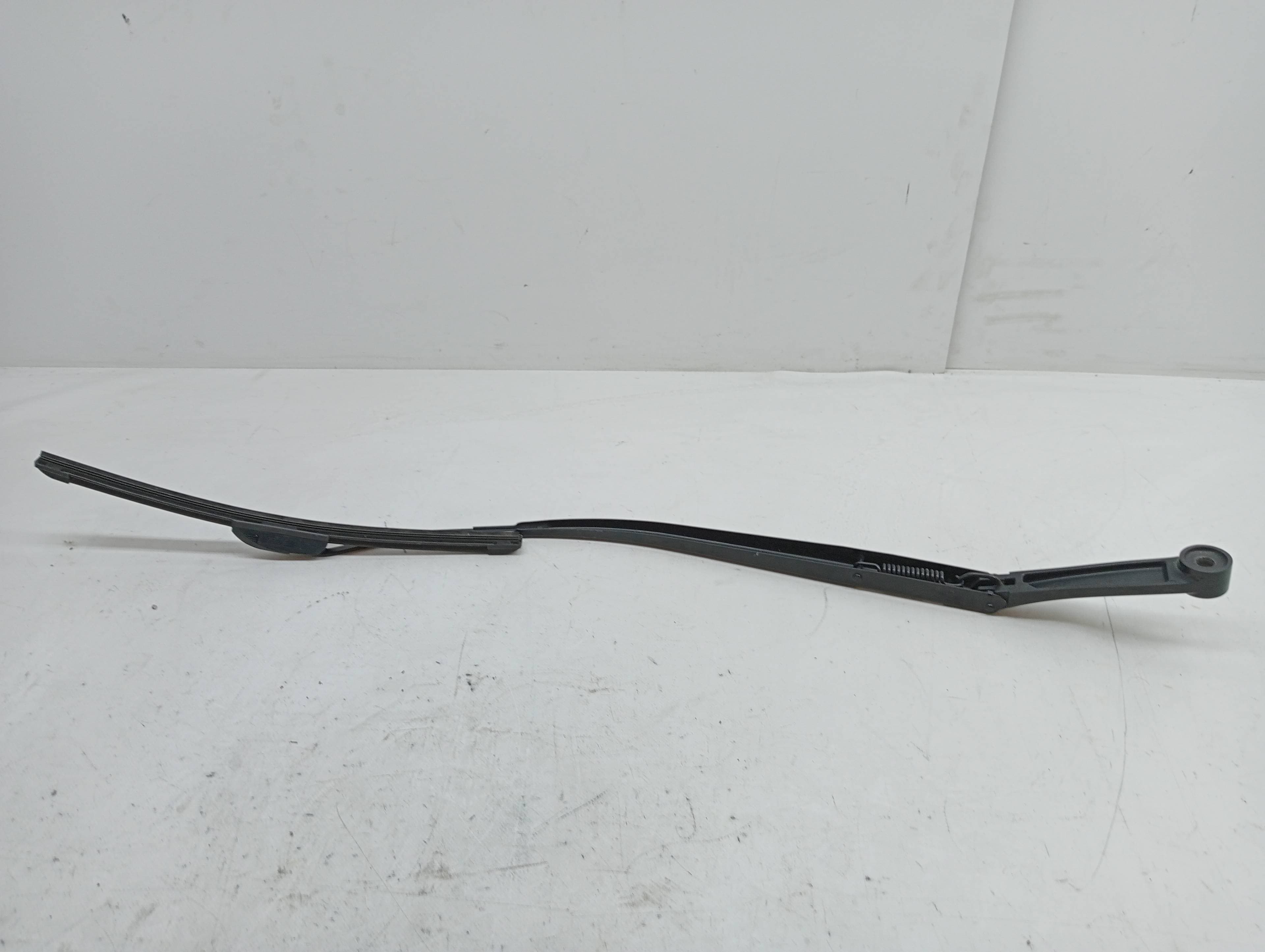 Brazo limpia delantero derecho HYUNDAI IX35 2