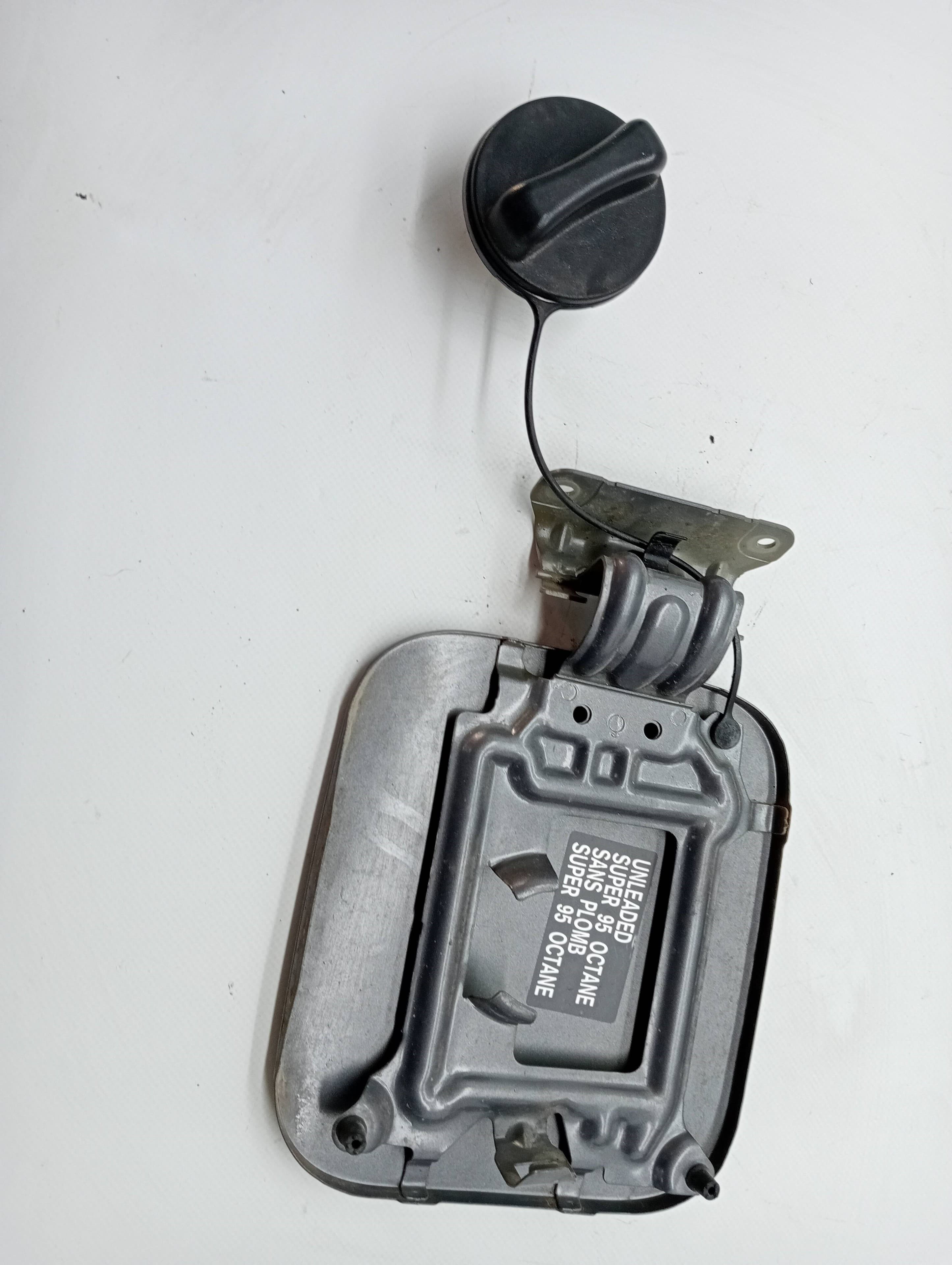 Tapa exterior combustible NISSAN QASHQAI (J10)