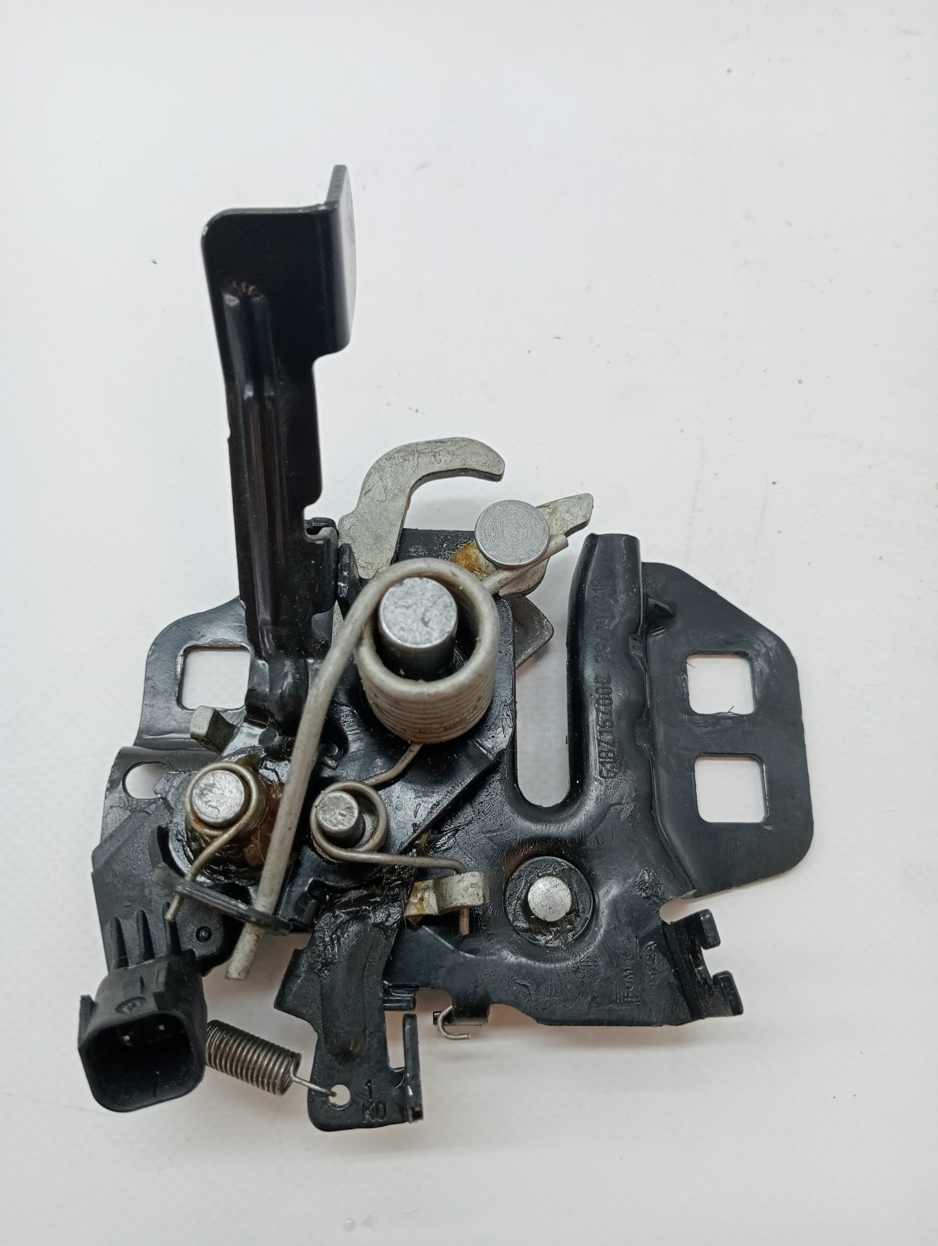 Cerradura capot FORD KA+