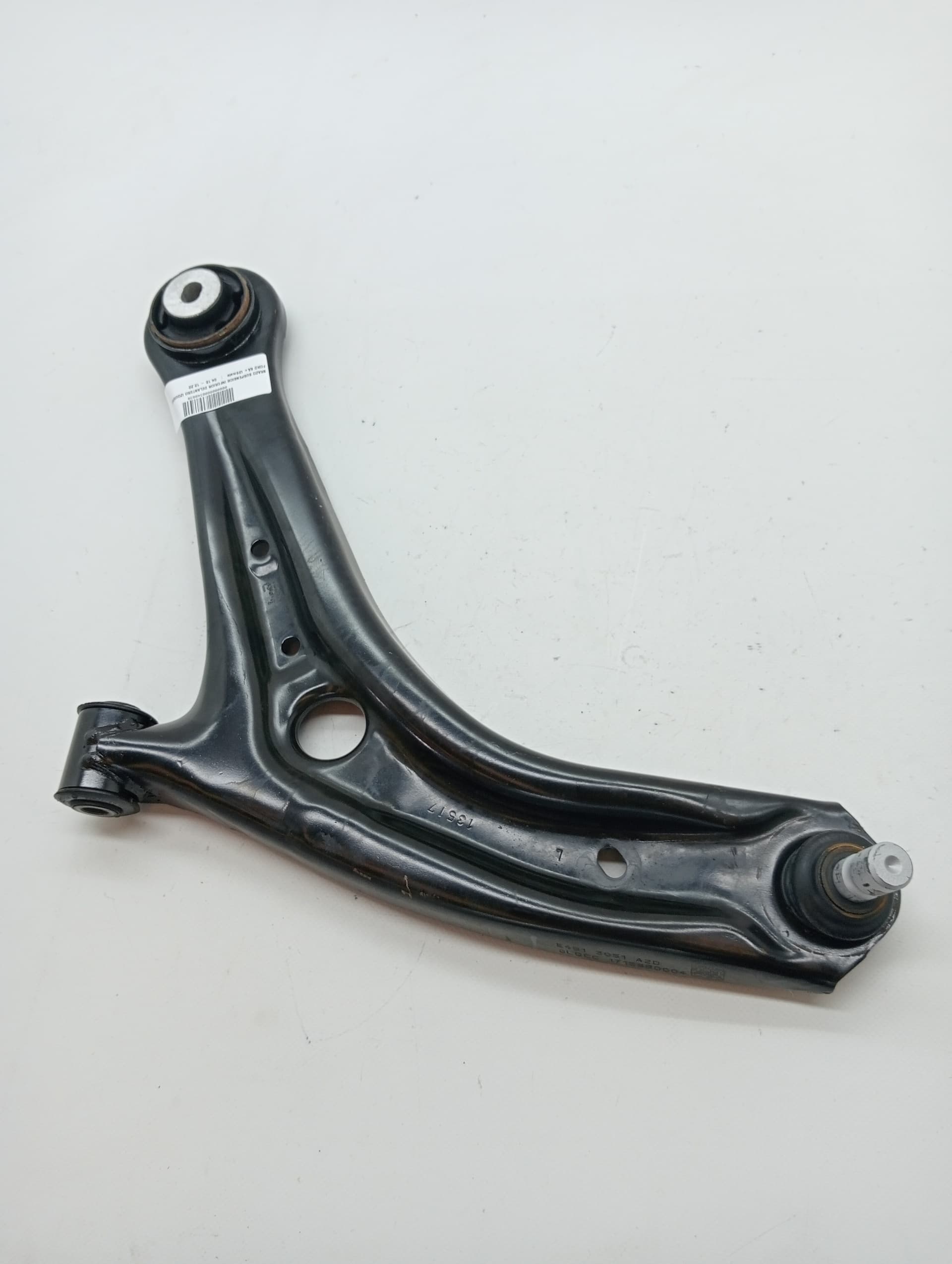 Brazo suspension inferior delantero izquierdo FORD KA+