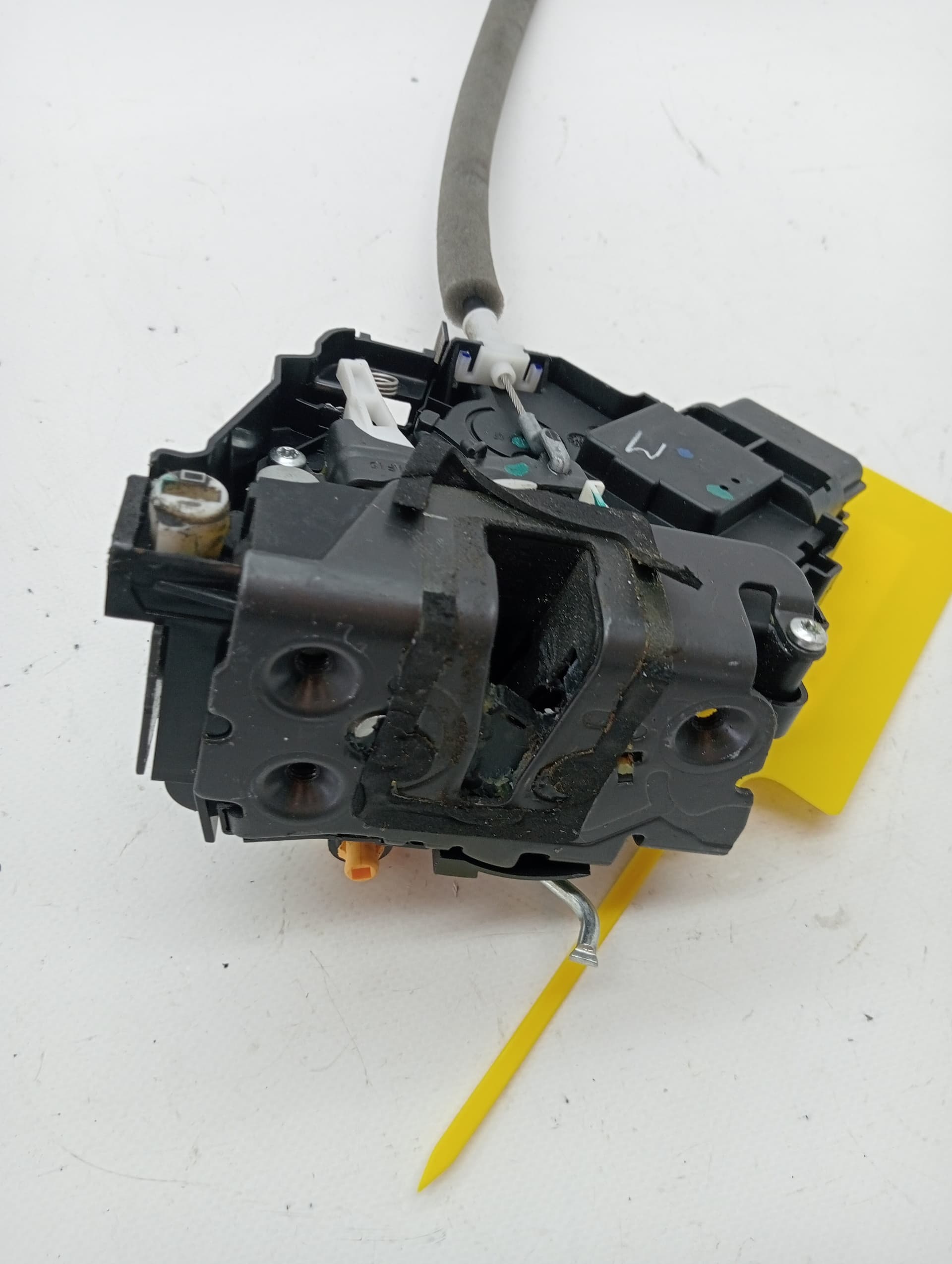 Cerradura puerta trasera izquierda FORD KA+ 3