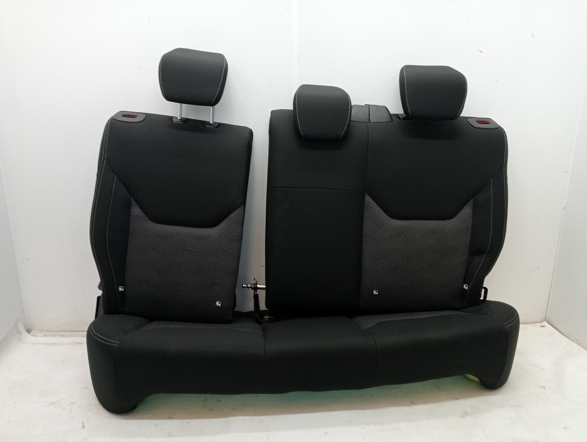 Cerradura asientos traseros FORD KA+