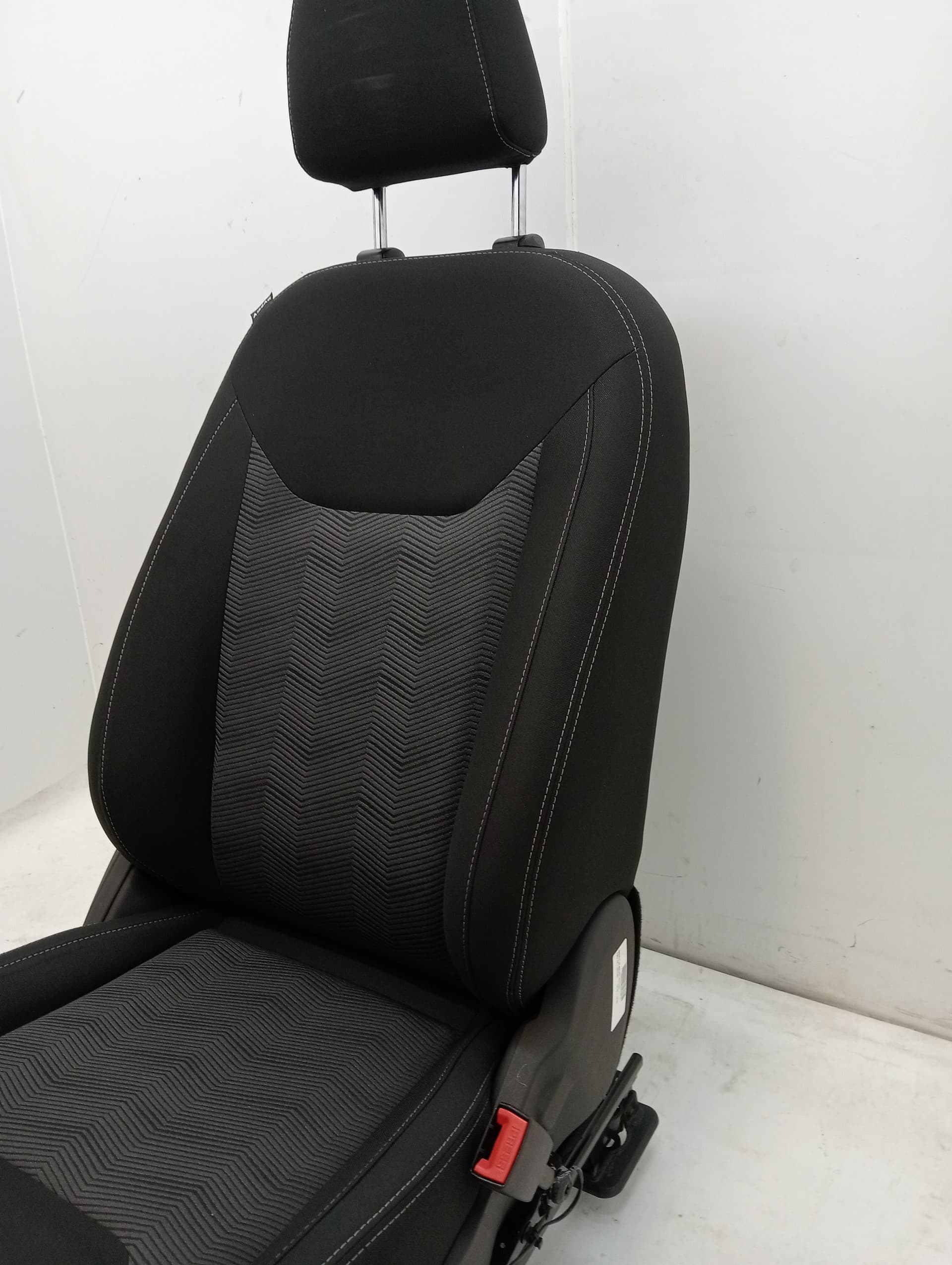 Asiento delantero derecho FORD KA+ 2