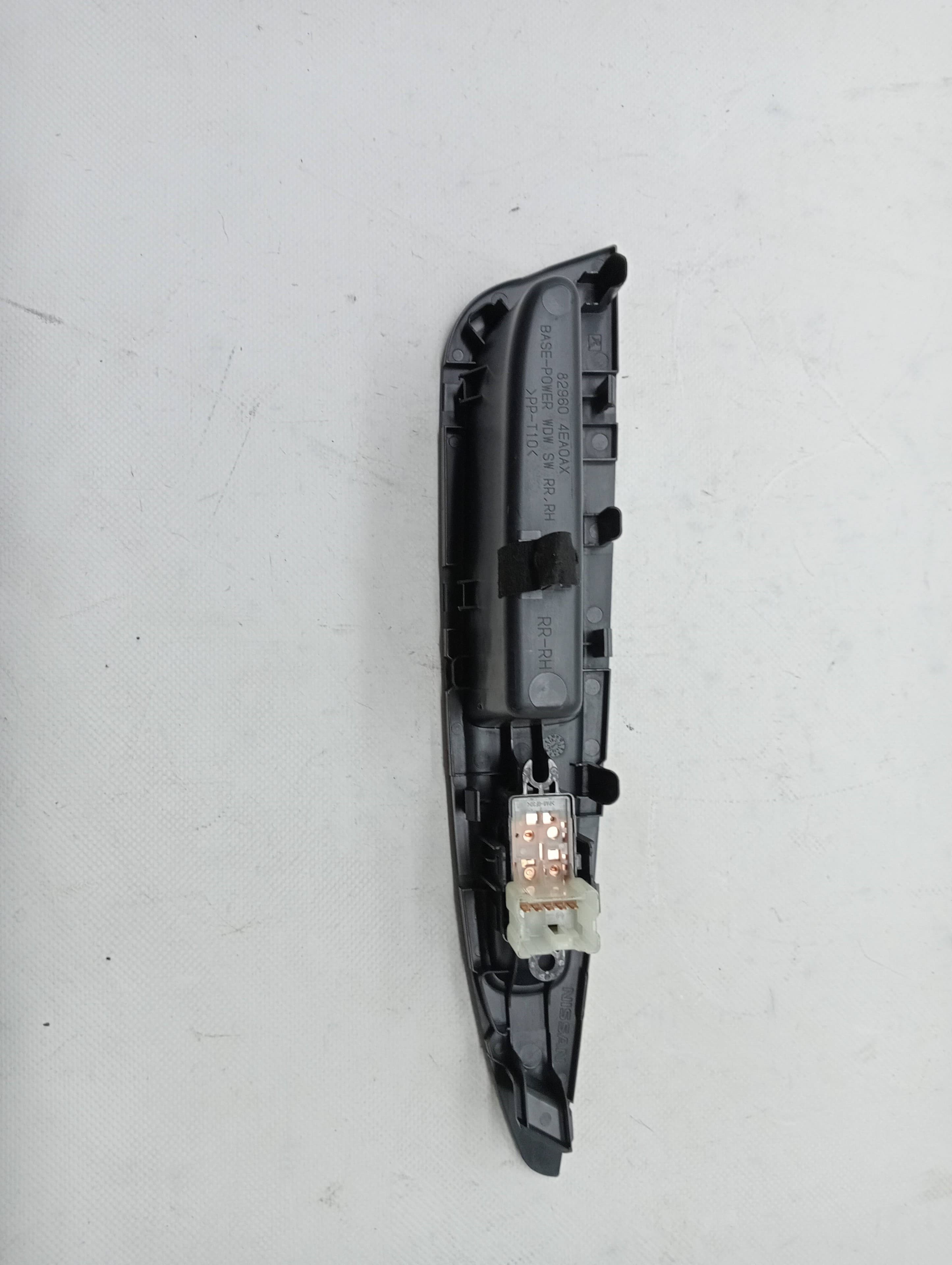 Mando elevalunas trasero derecho NISSAN QASHQAI+2 (JJ10) 3