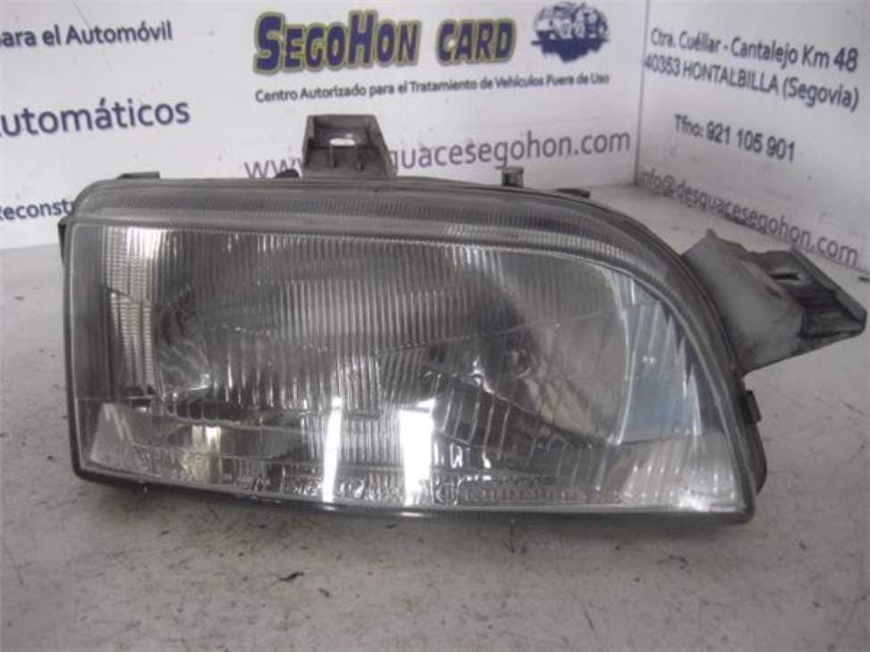 Faro derecho FIAT PUNTO BERLINA (176)