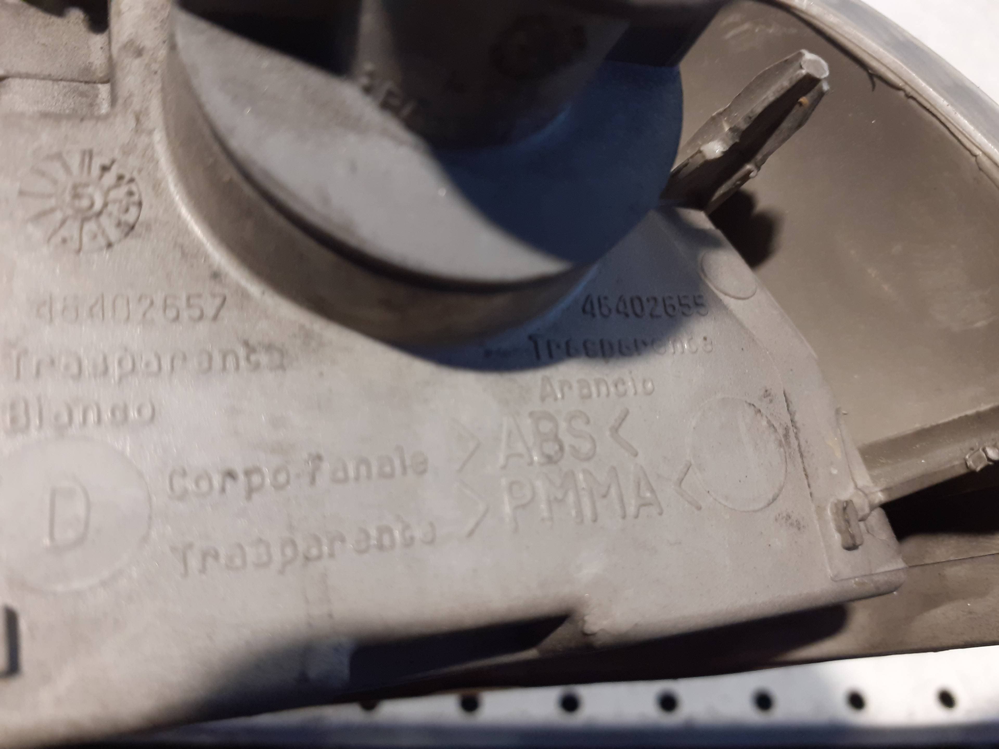 Recambio FIAT PUNTO BERLINA (176) ref. 45402655 2