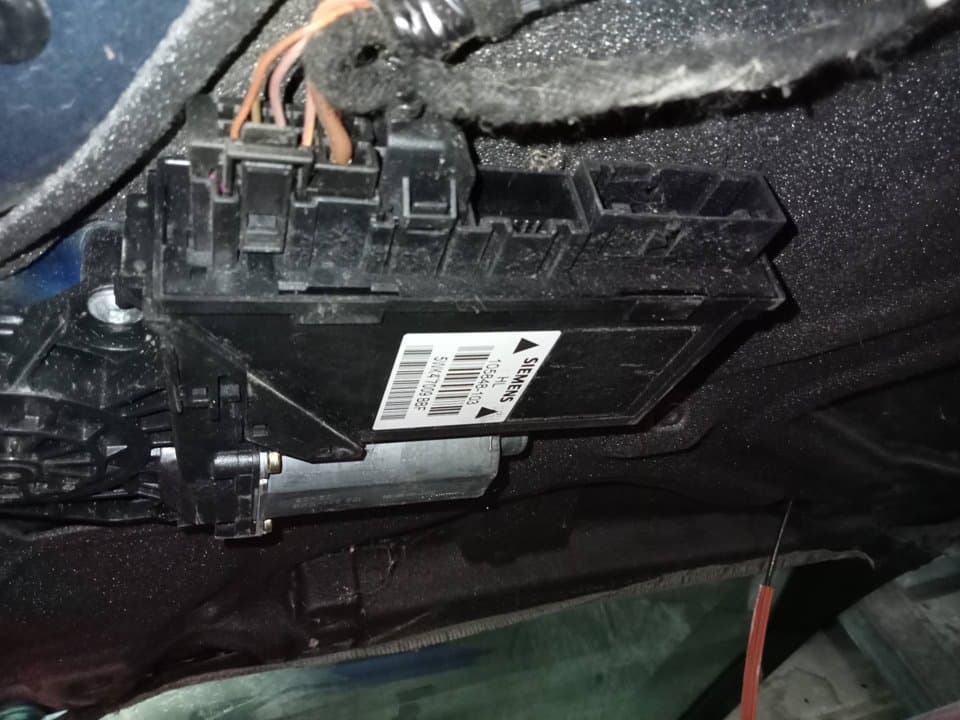 Elevalunas trasero izquierdo AUDI A4 BERLINA (B5)