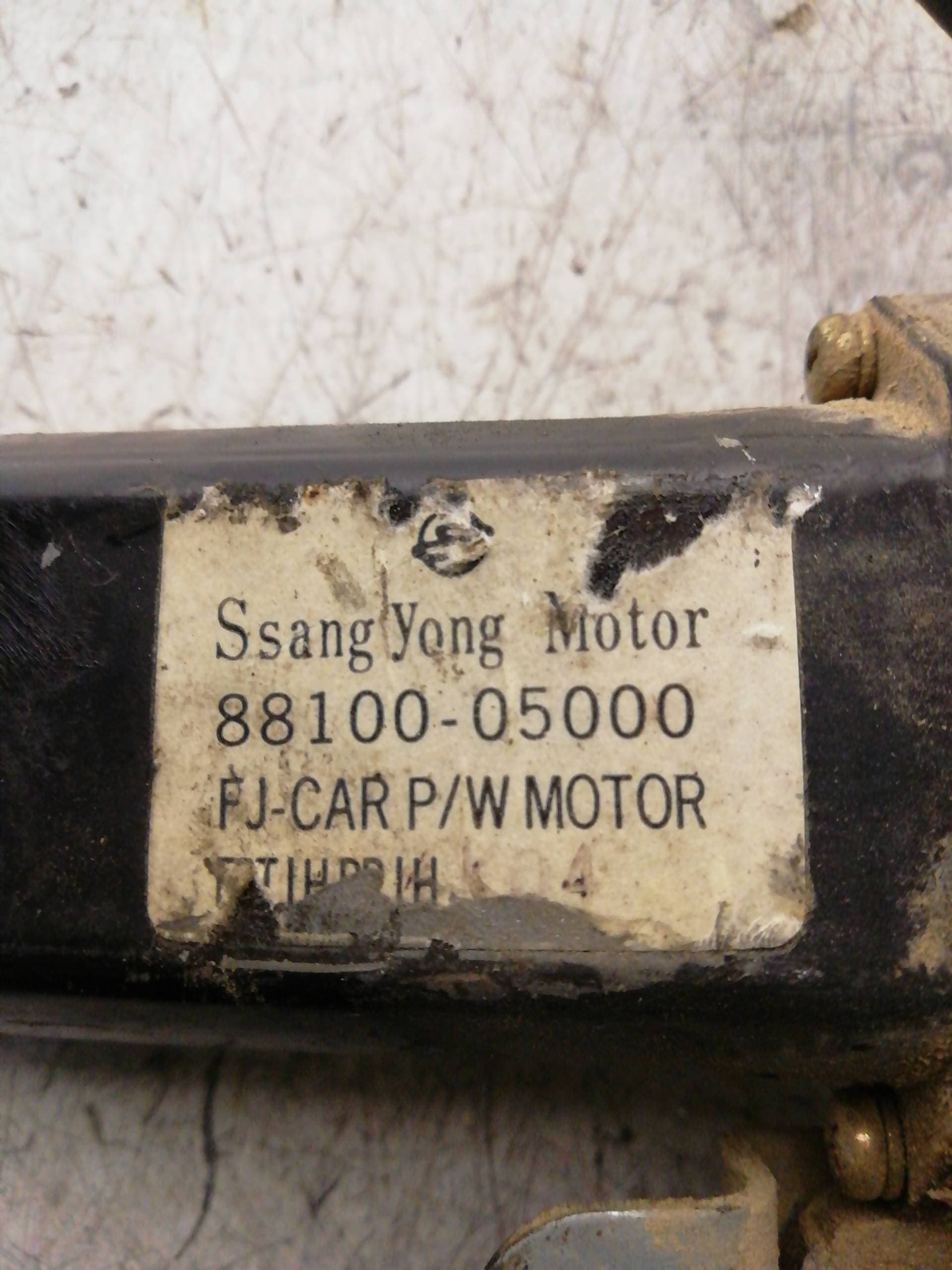 Elevalunas trasero izquierdo SSANGYONG MUSSO 2