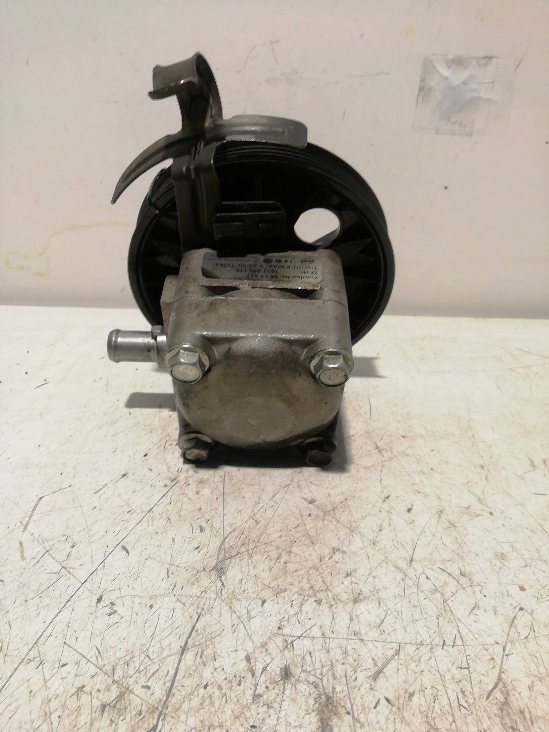 Bomba direccion VOLVO V70 FAMILIAR 4